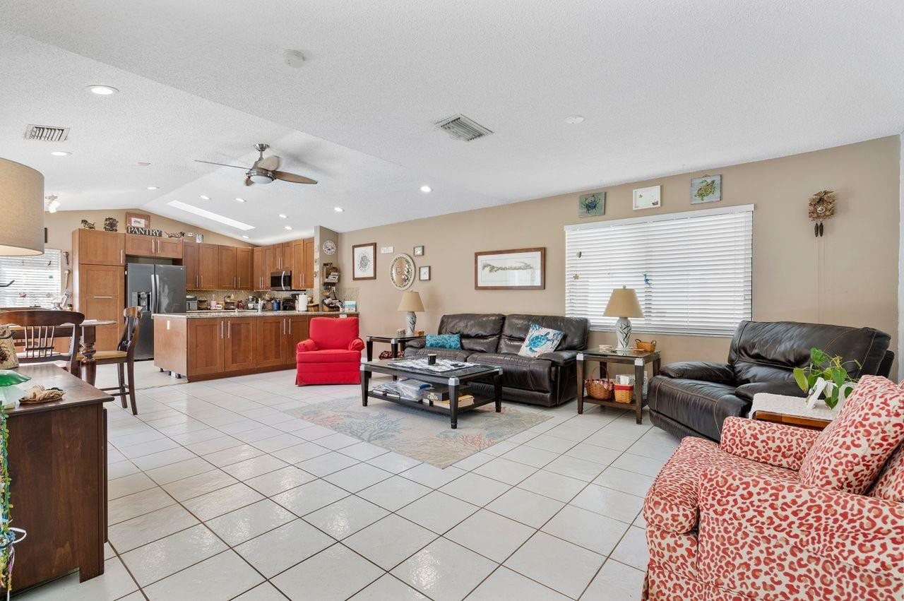5064 NW 66th Lane