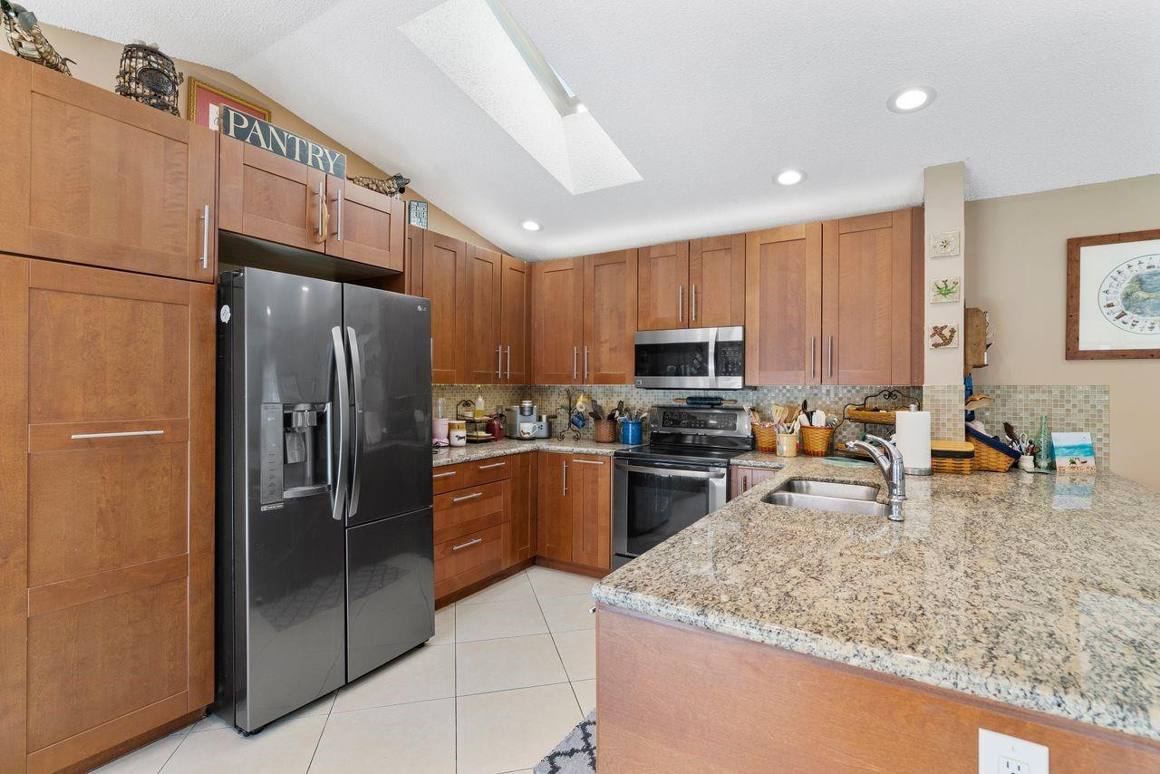 5064 NW 66th Lane