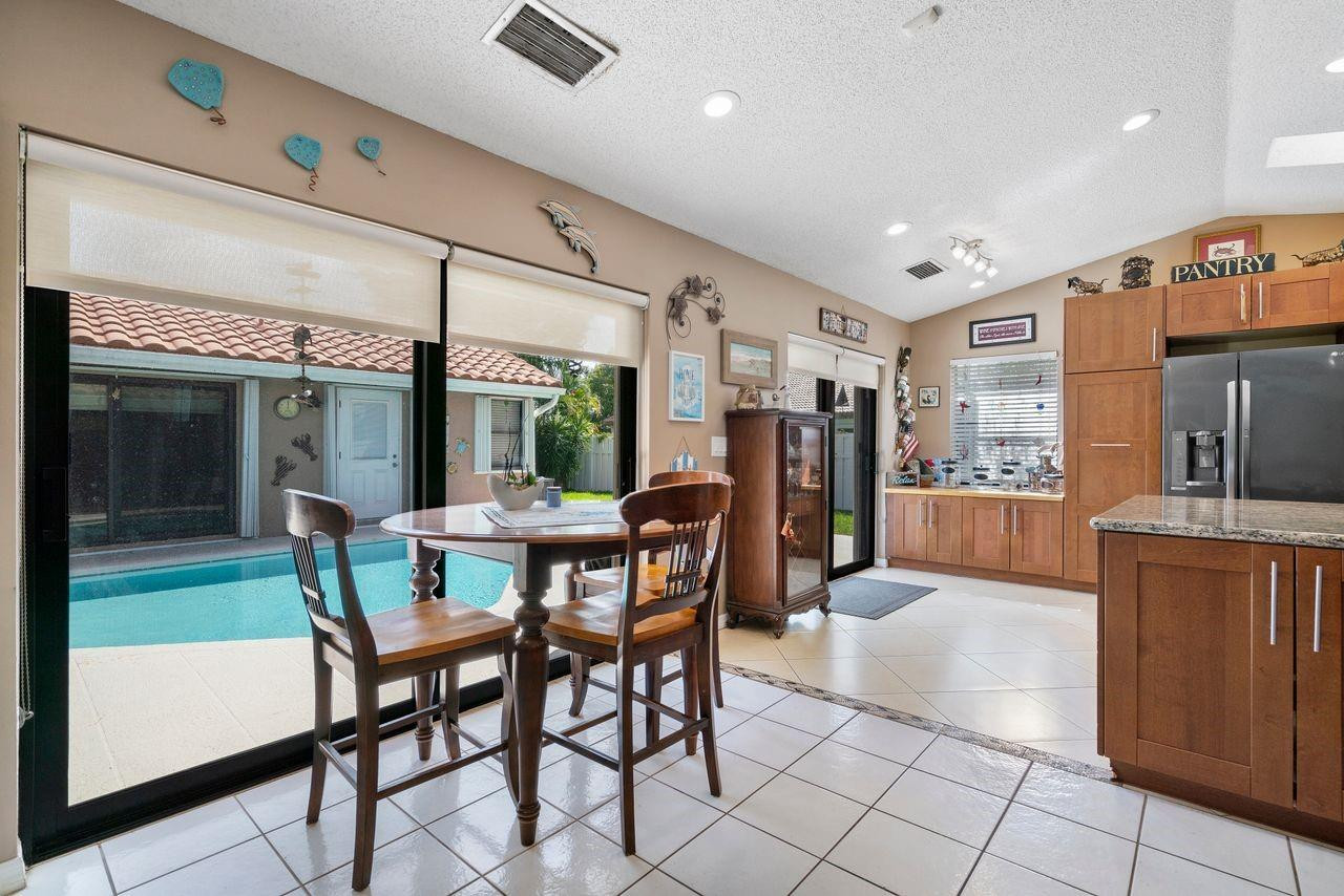 5064 NW 66th Lane