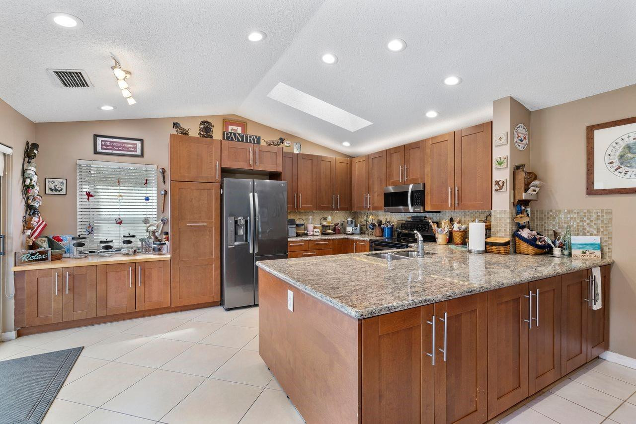 5064 NW 66th Lane