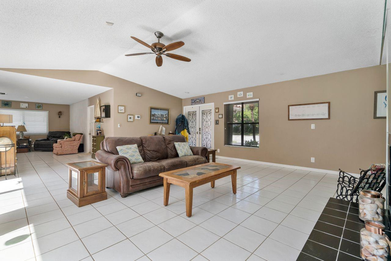 5064 NW 66th Lane