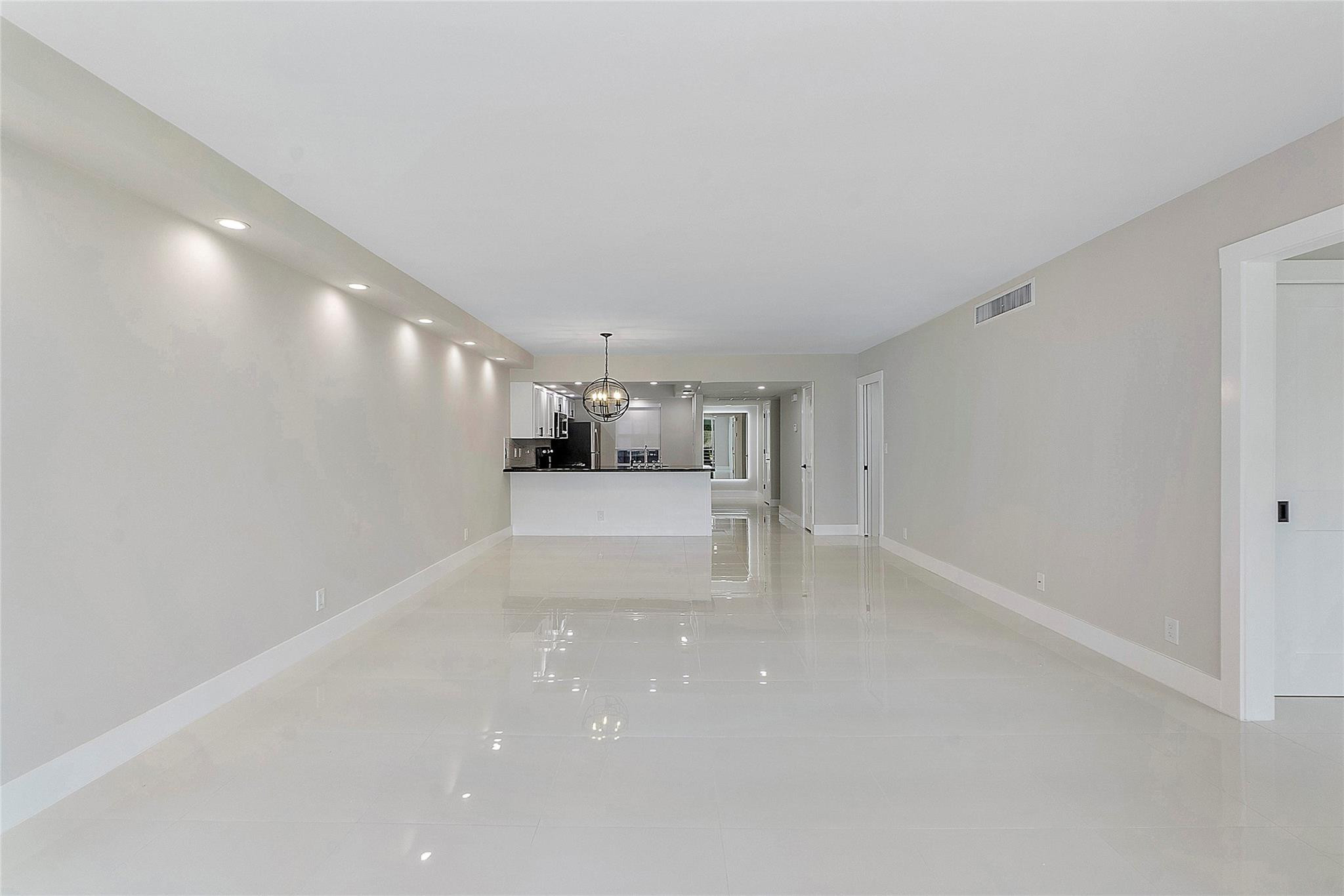 605 Oaks Drive 210