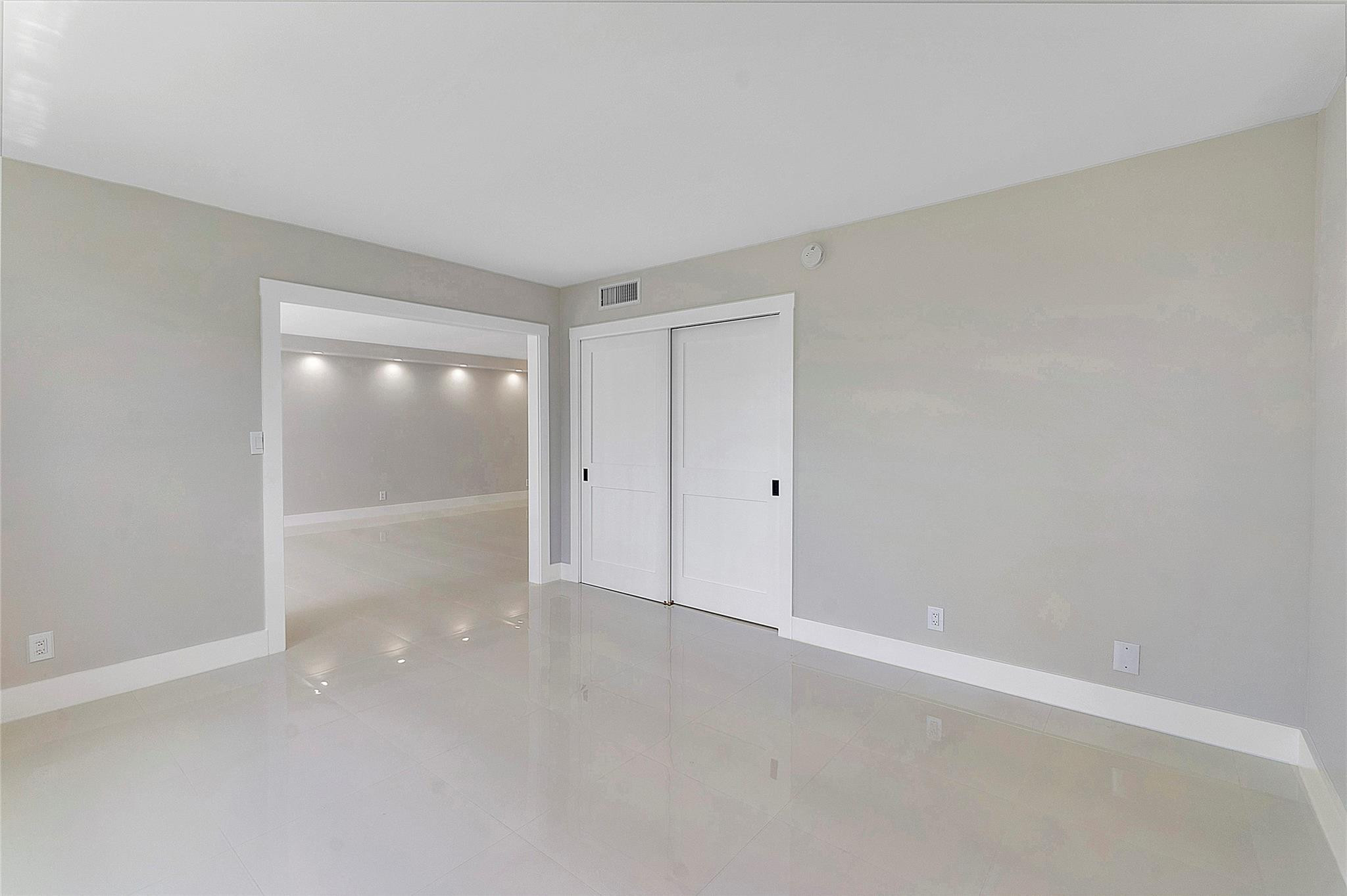 605 Oaks Drive 210