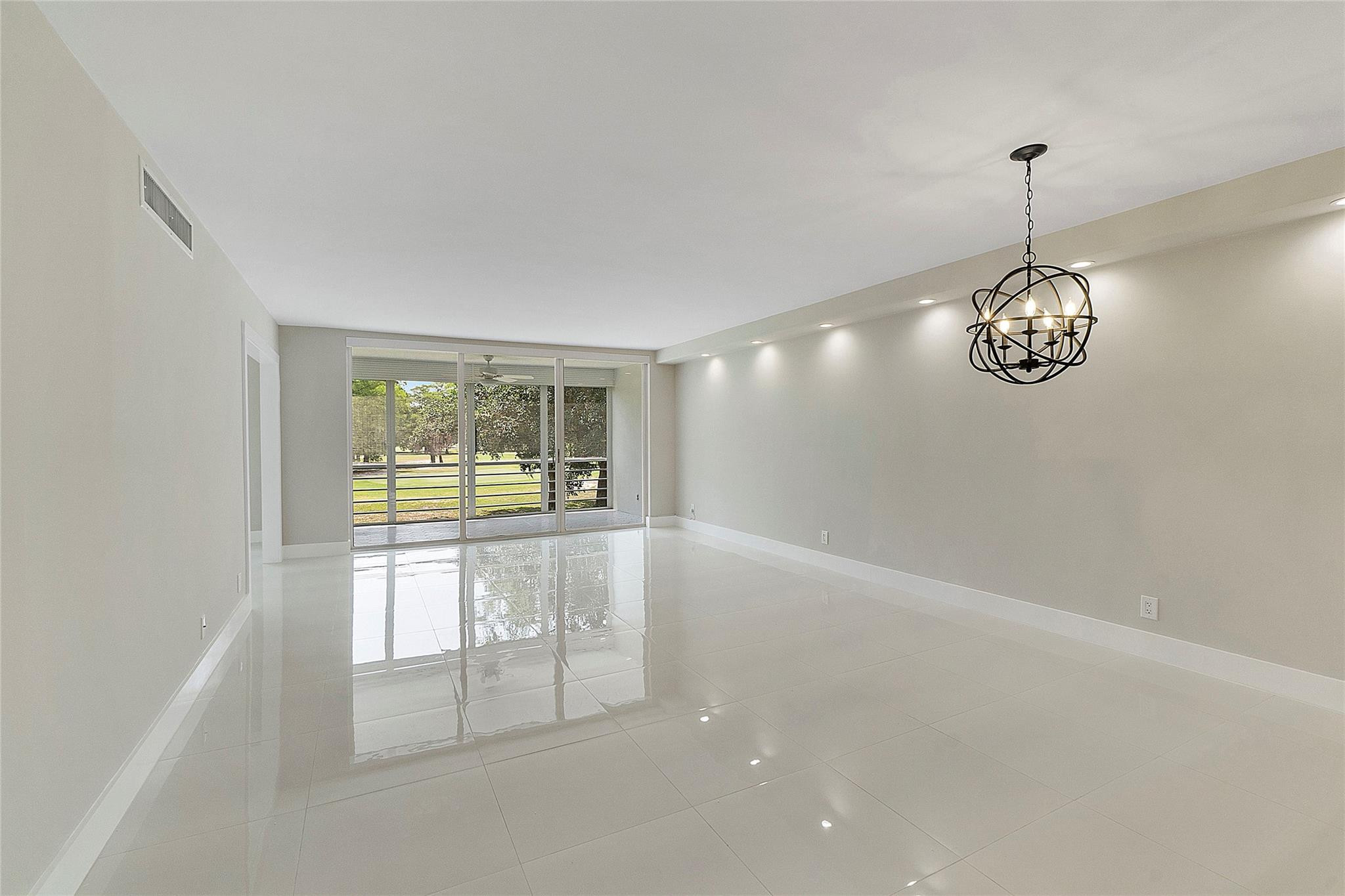 605 Oaks Drive 210
