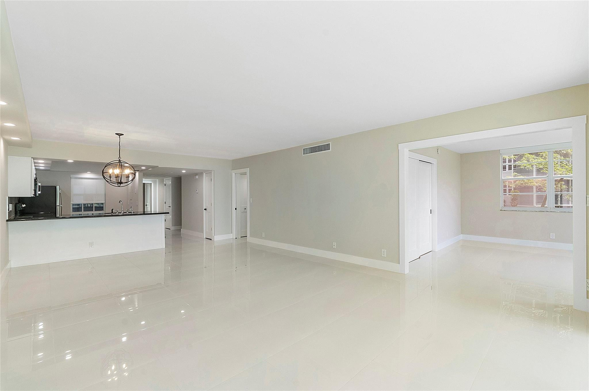 605 Oaks Drive 210