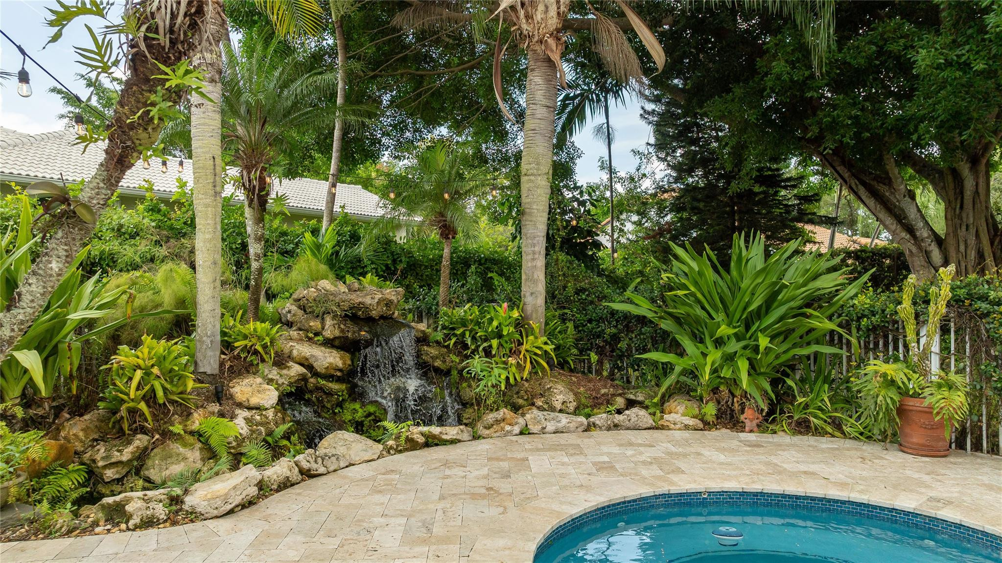 9690 NW 59th Court
