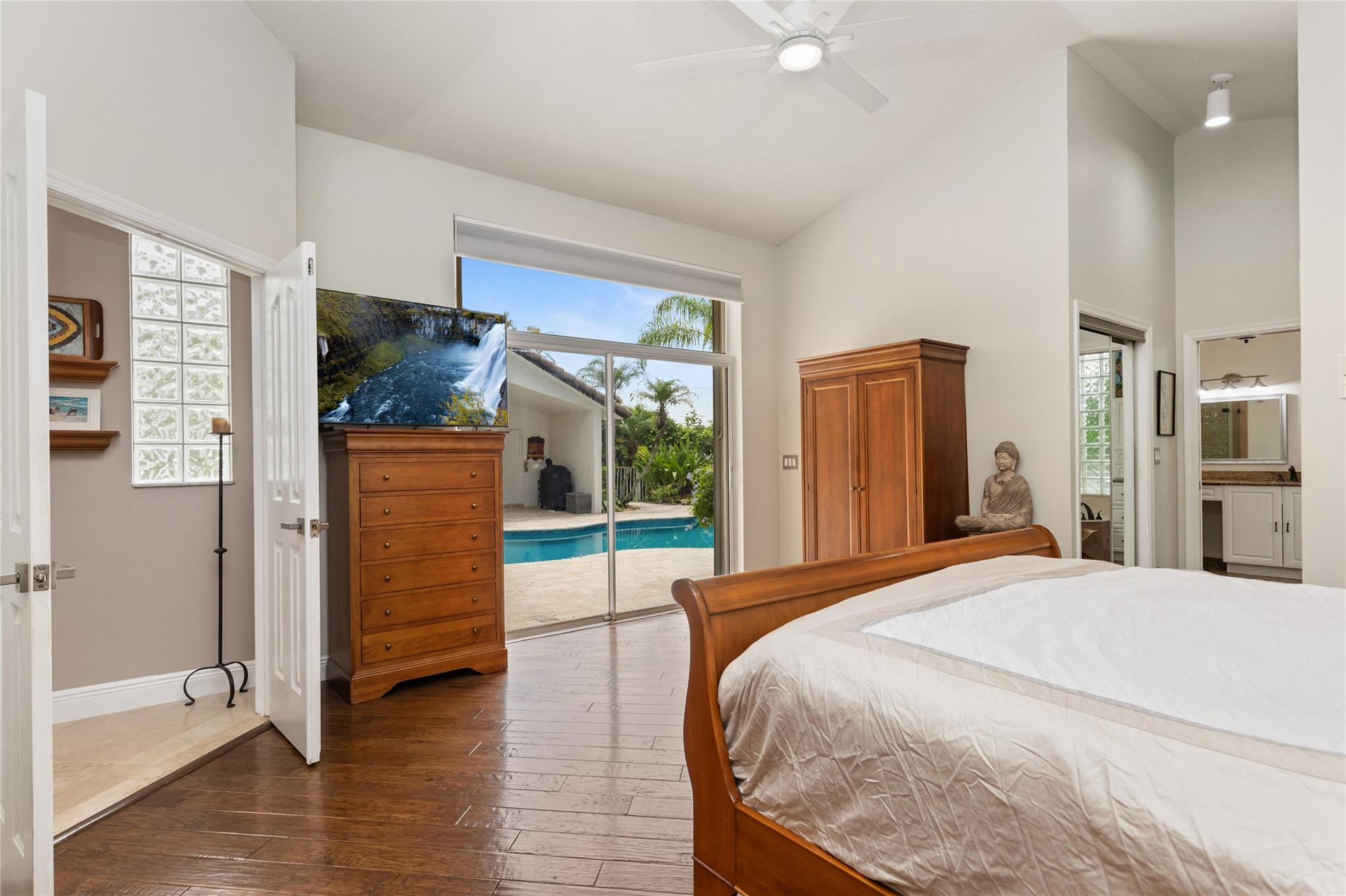 9690 NW 59th Court