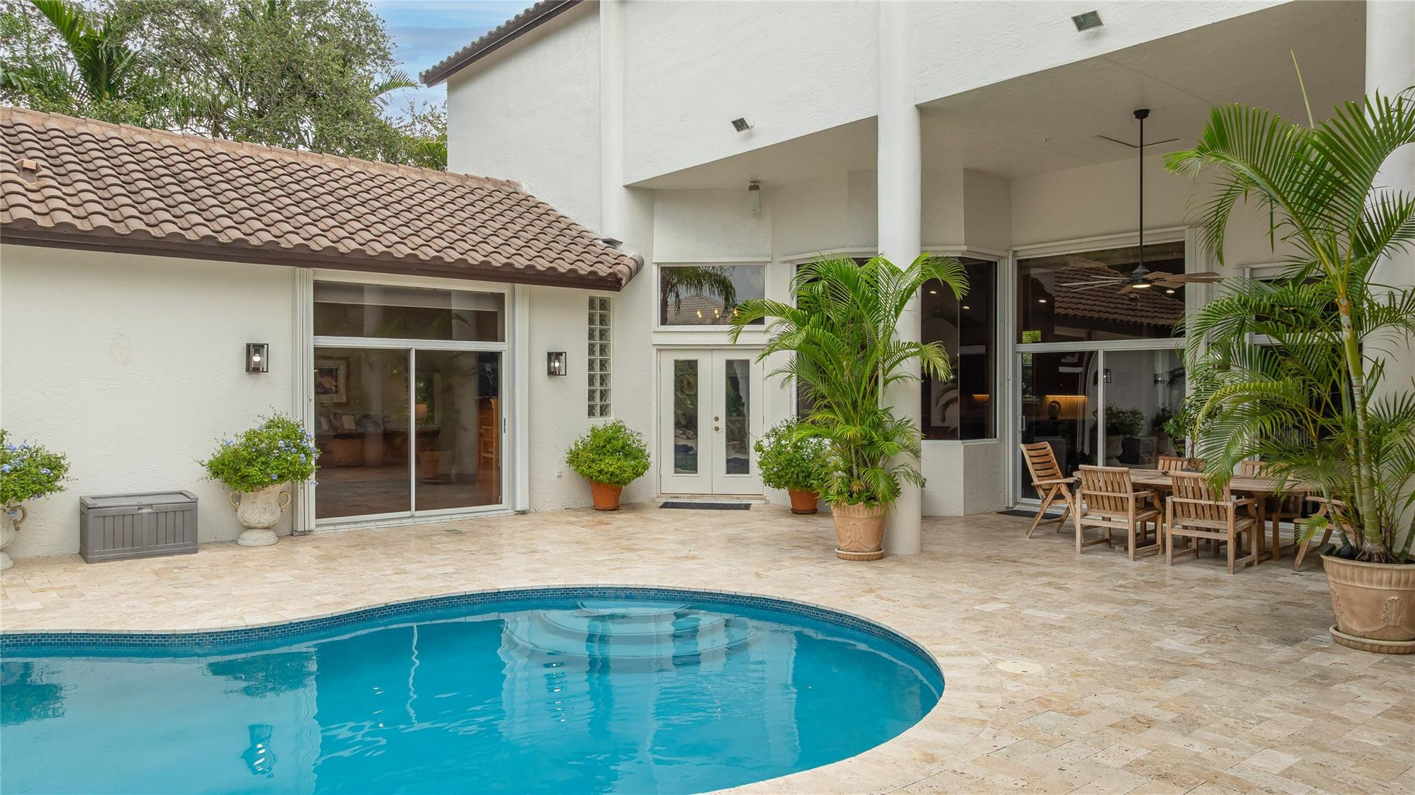 9690 NW 59th Court