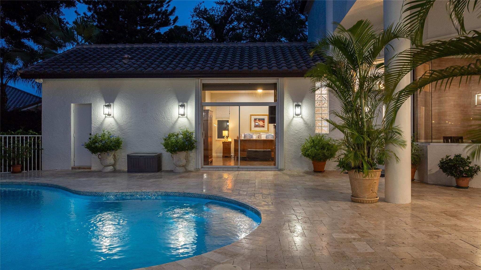 9690 NW 59th Court