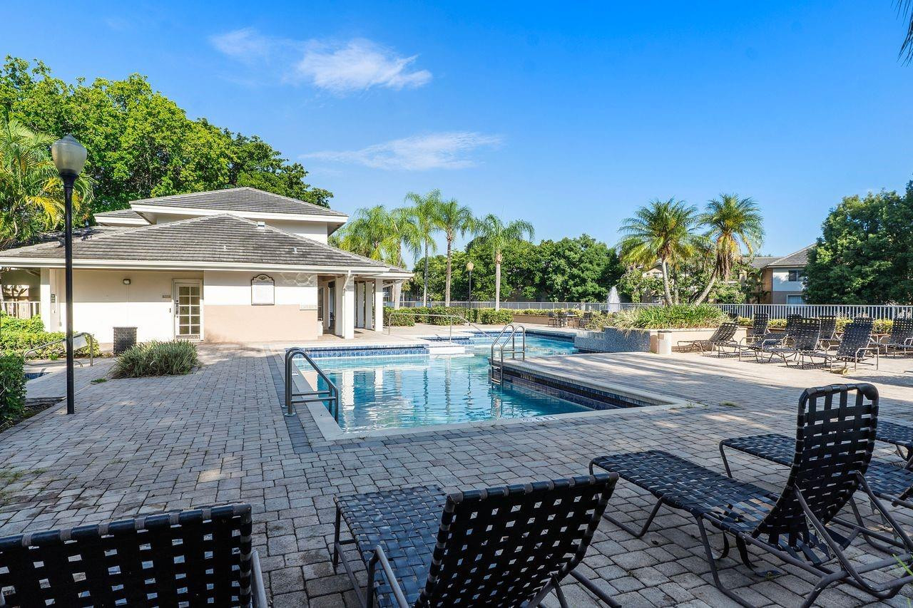 9899 Westview Drive 516