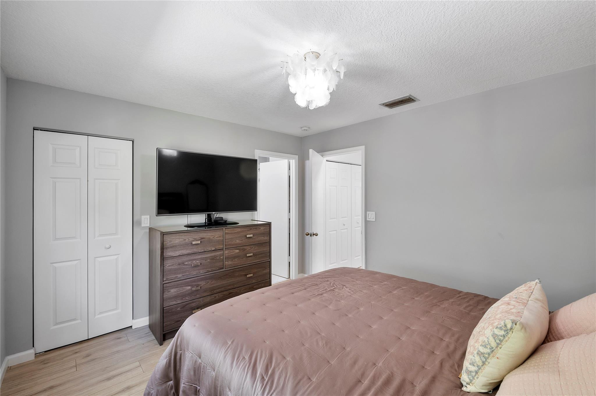 1367 SW 48th Terrace