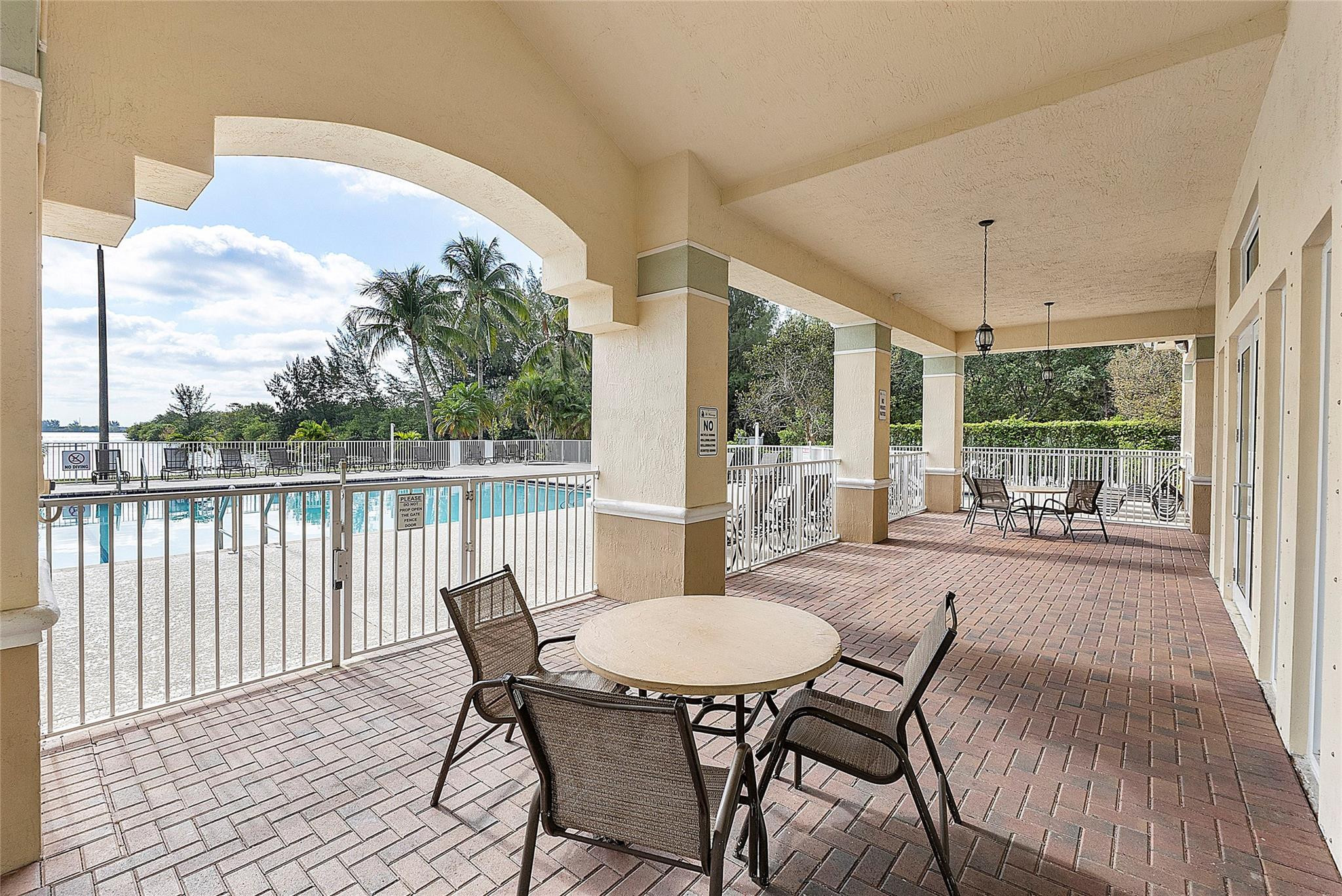 1367 SW 48th Terrace