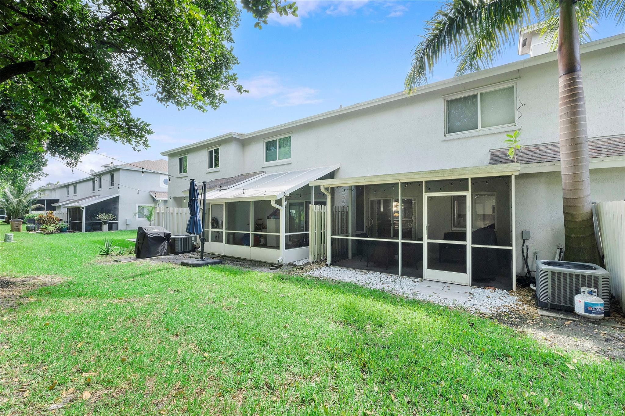 1367 SW 48th Terrace