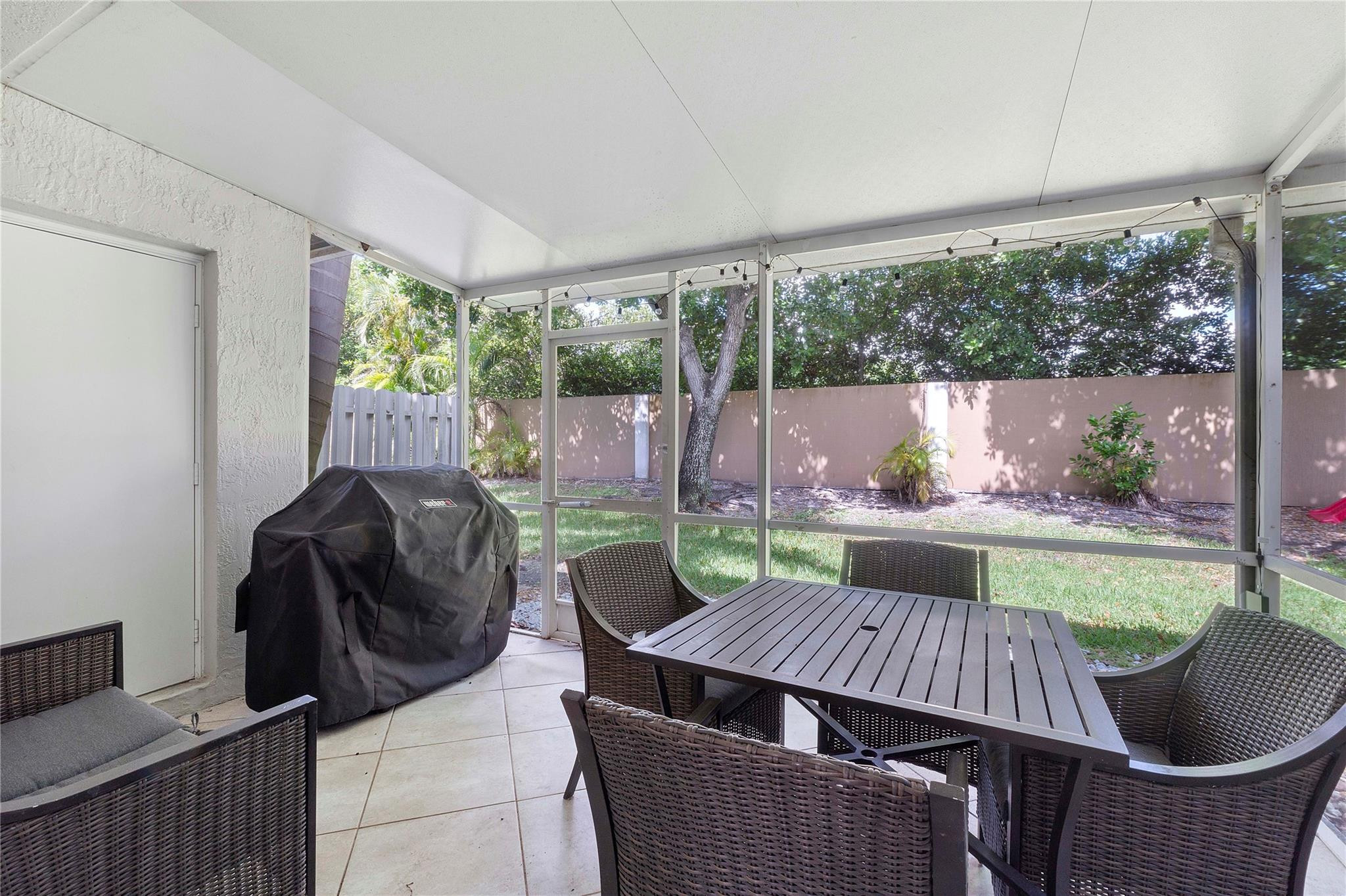 1367 SW 48th Terrace