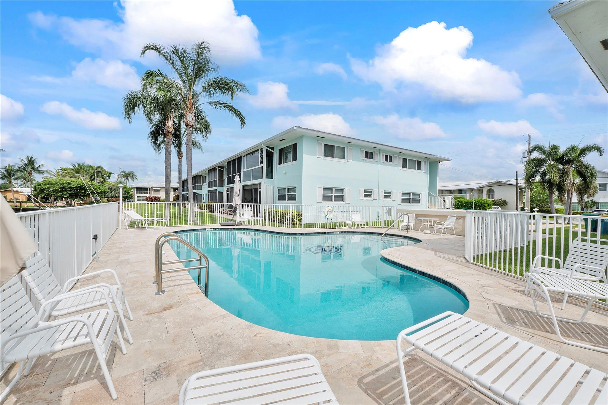 2330 NE 36th Street 6
