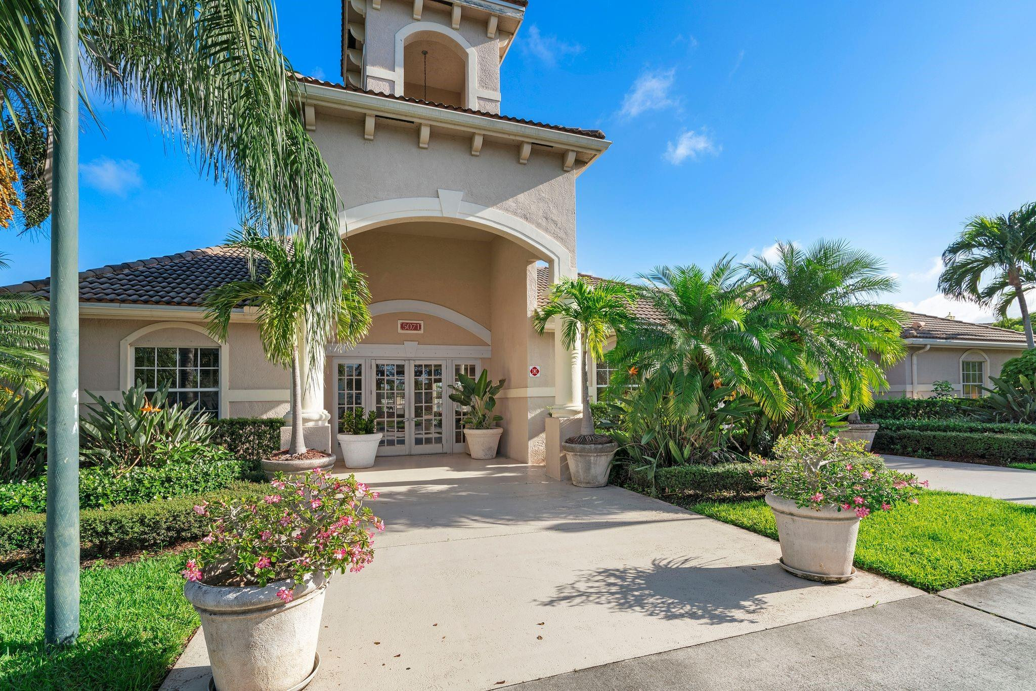 5031 Wiles Road 207