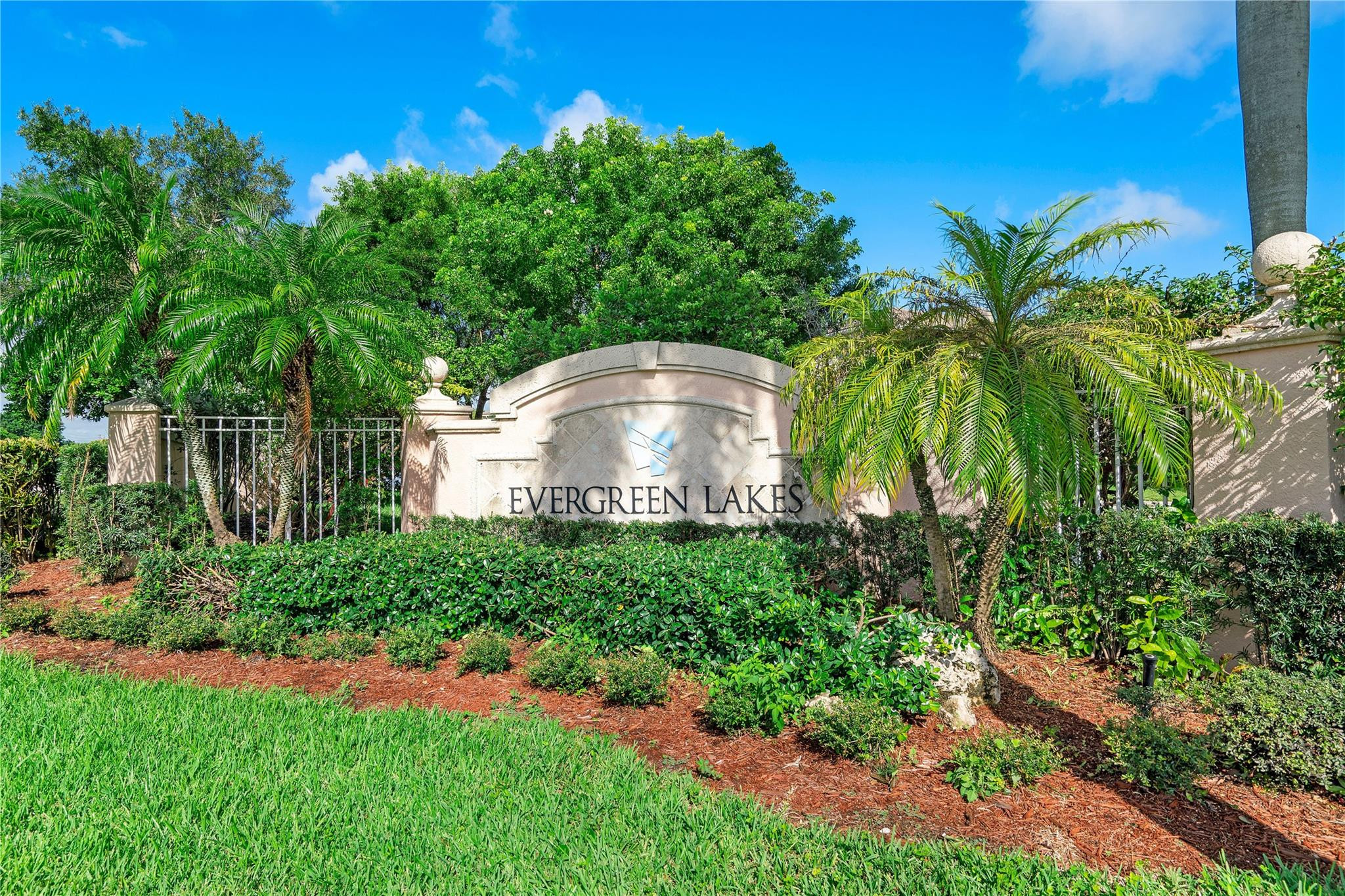 5031 Wiles Road 207
