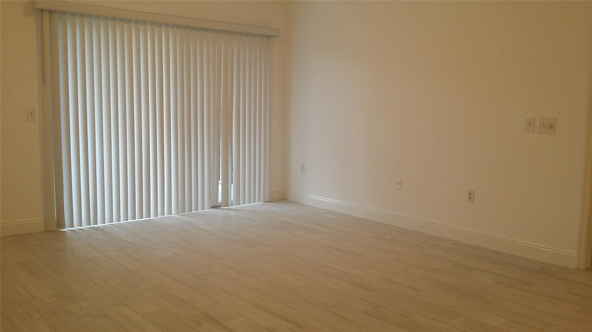 5031 Wiles Road 207