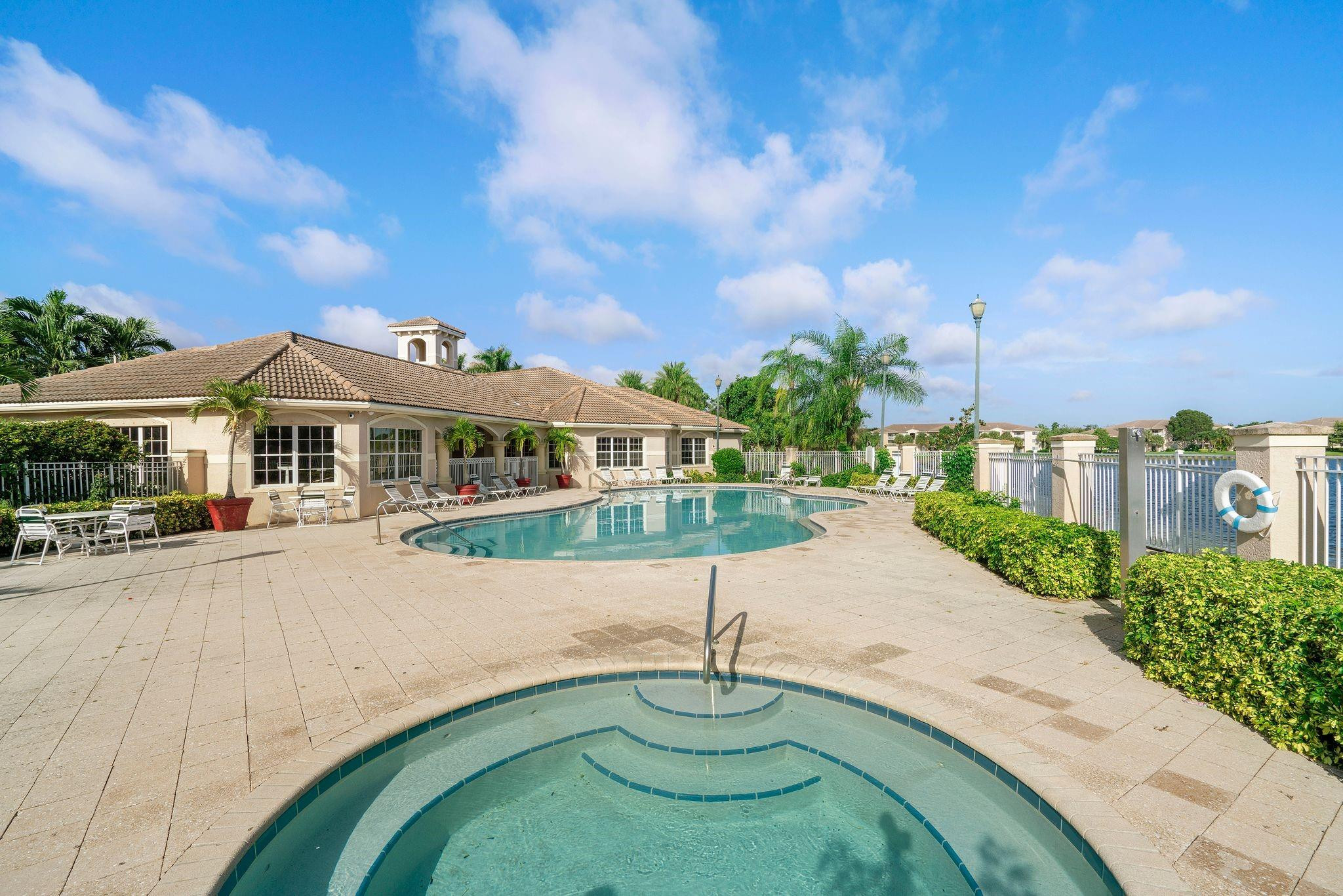 5031 Wiles Road 207