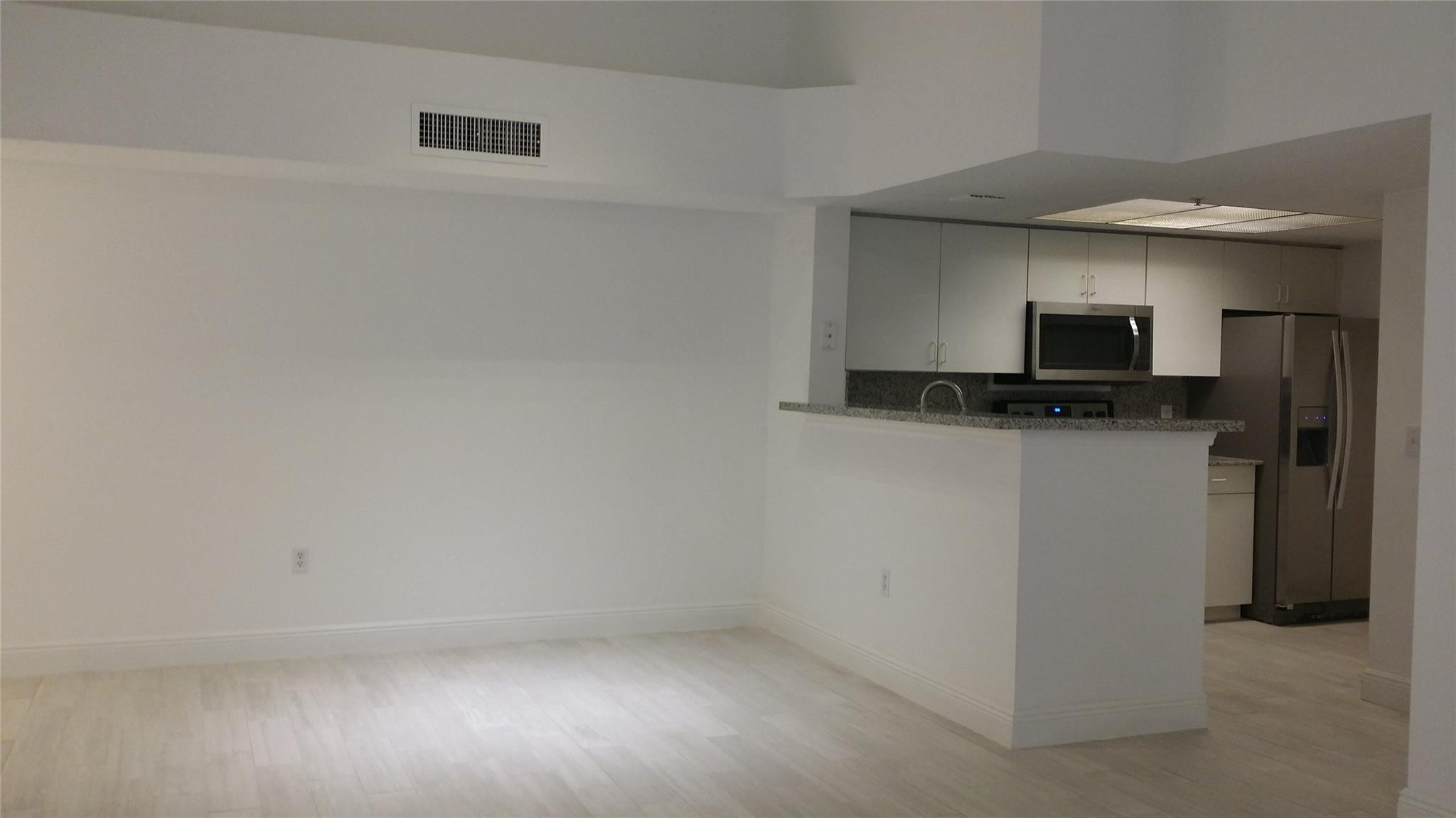 5031 Wiles Road 207