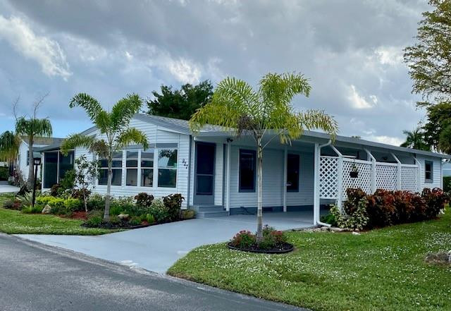 927 Sun Acres Lane