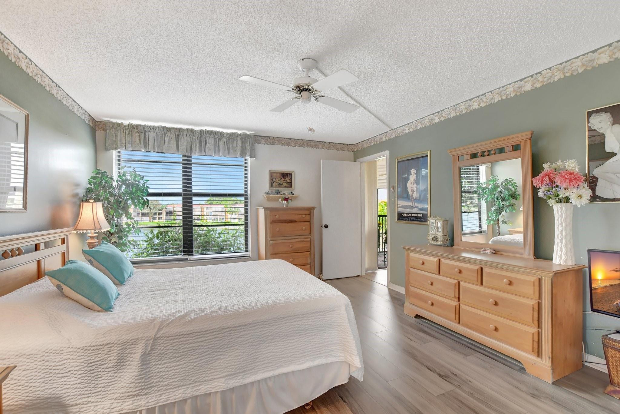 6033 Coral Lake Drive 6033