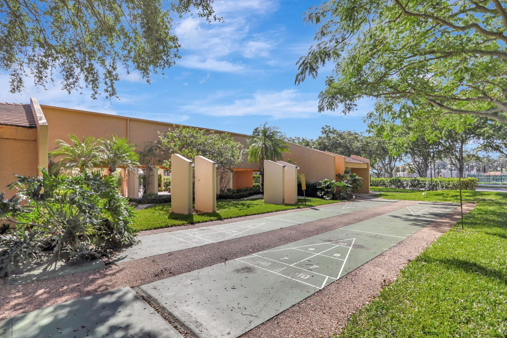 6033 Coral Lake Drive 6033