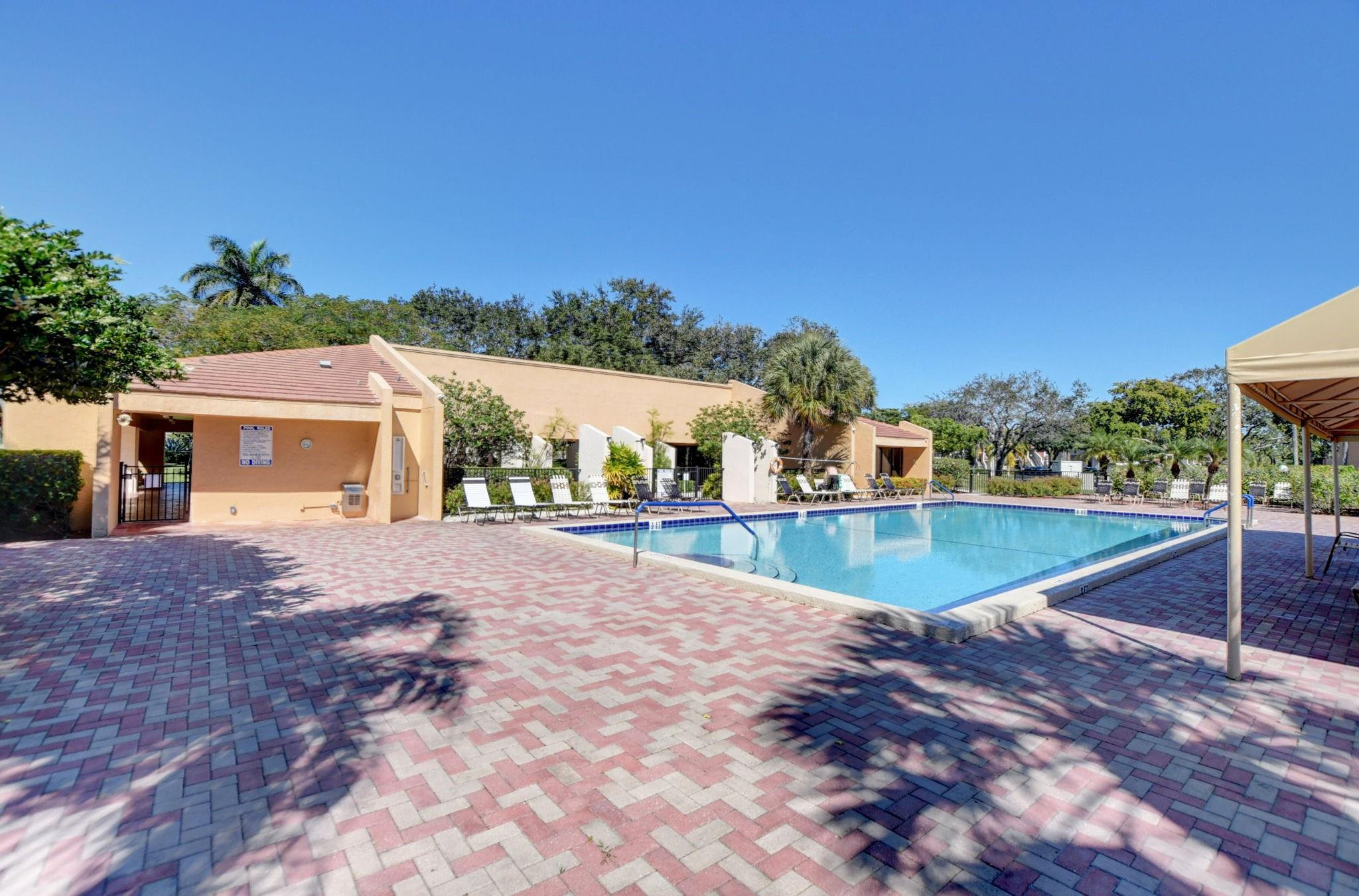 6033 Coral Lake Drive 6033