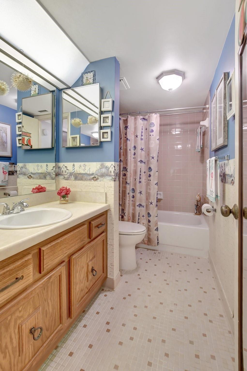 6033 Coral Lake Drive 6033