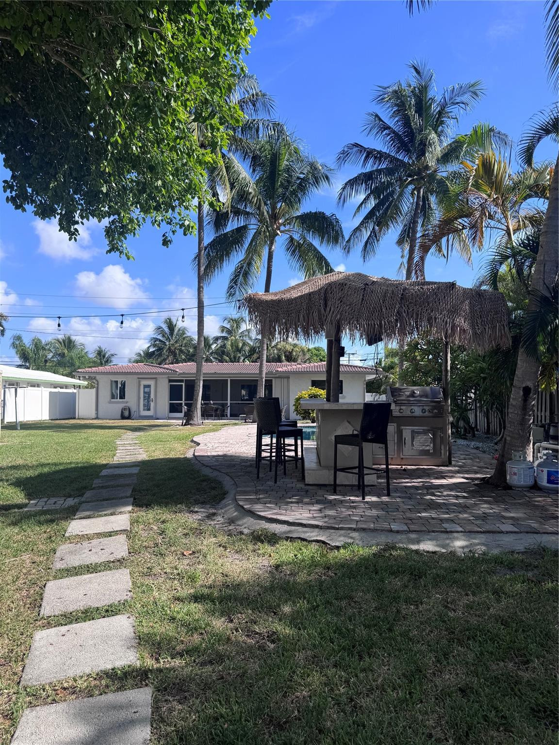 2700 NE 16th Street