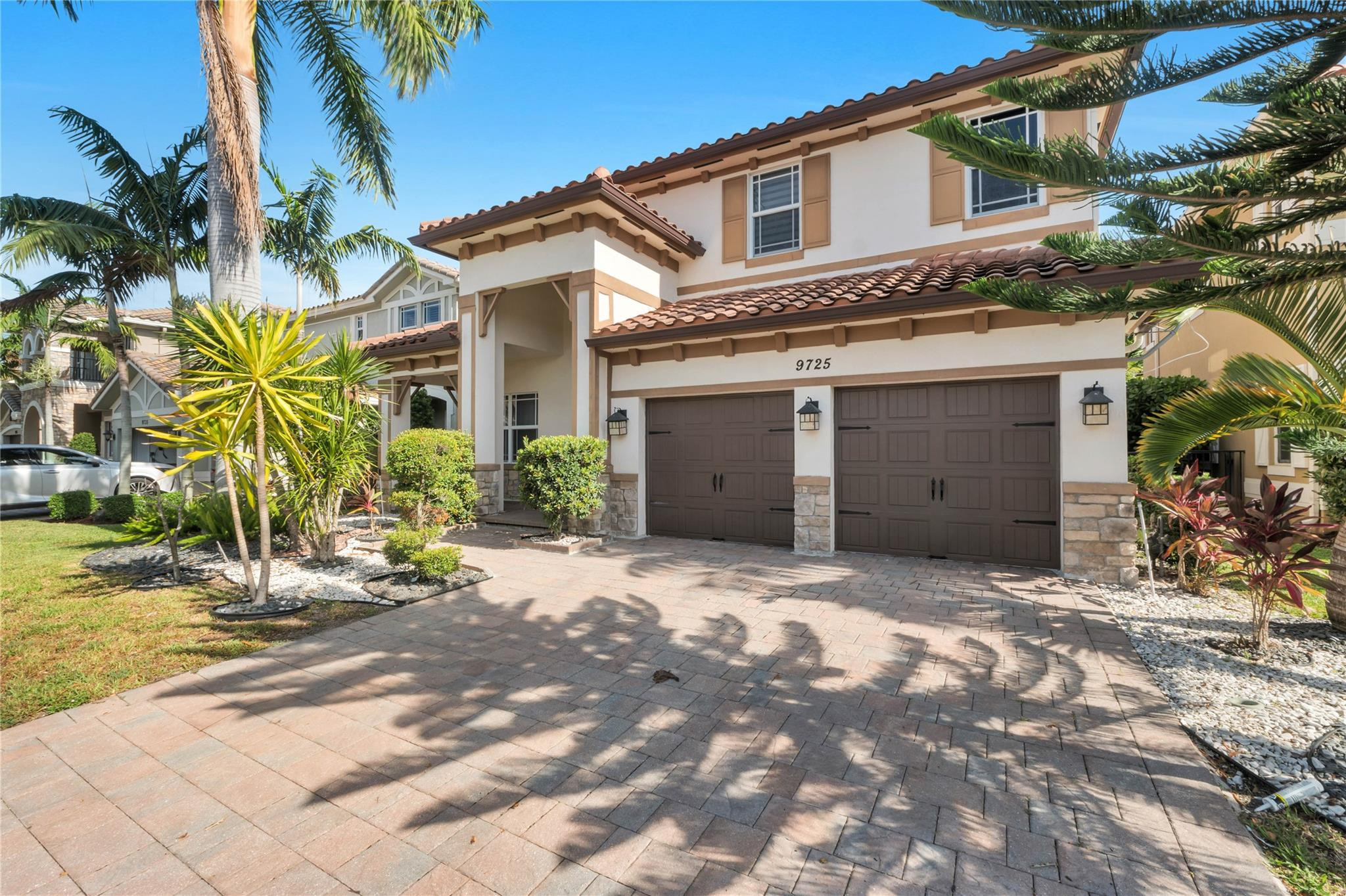 9725 Blue Isle