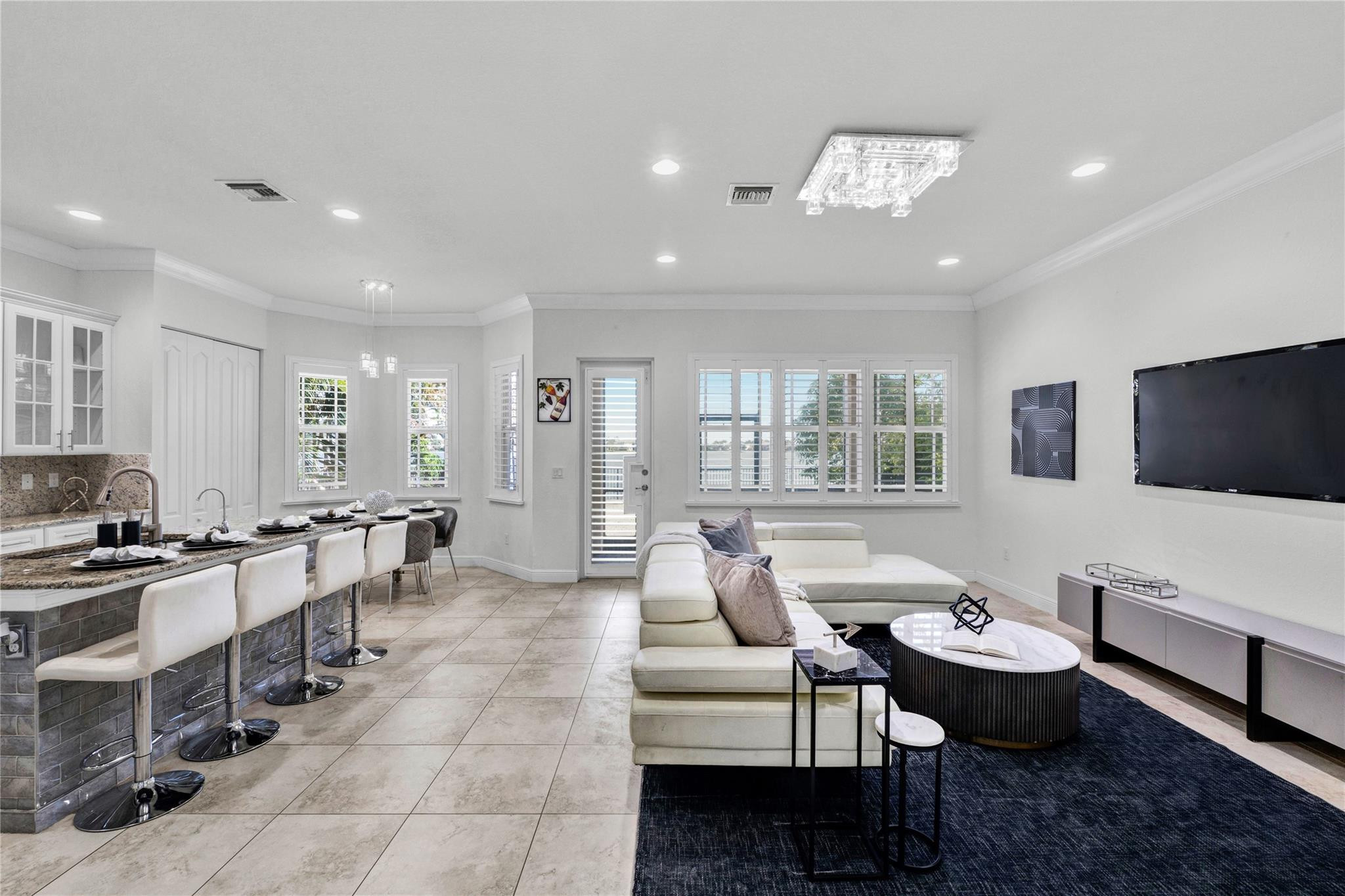 9725 Blue Isle