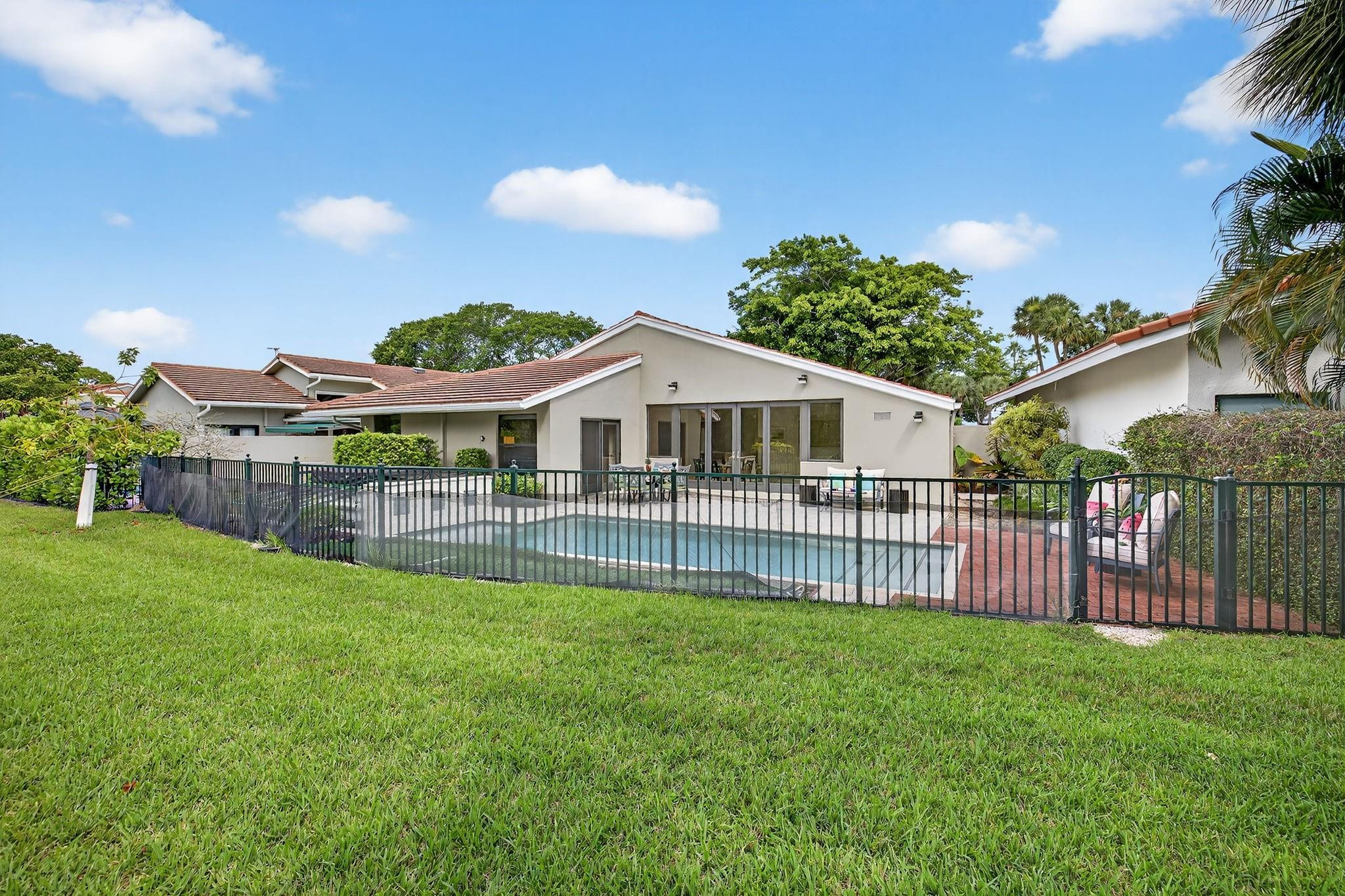 2754 Deer Creek Kelly Brooke Lane