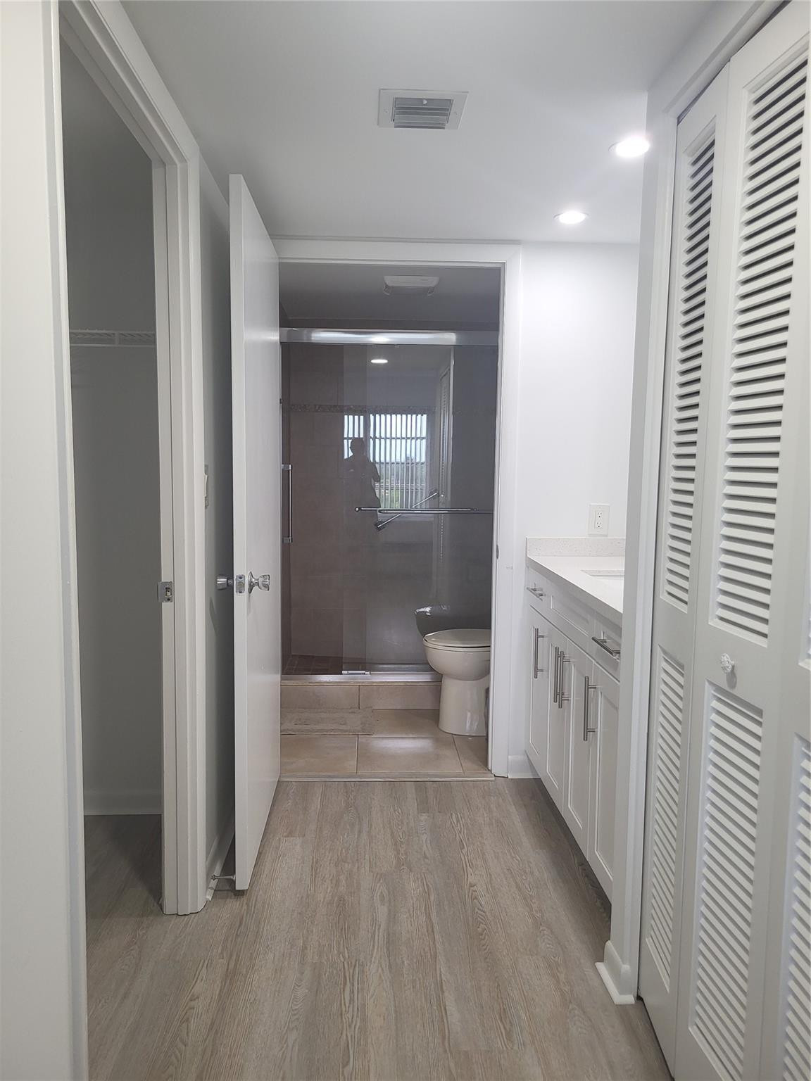 10777 W Sample Road 904