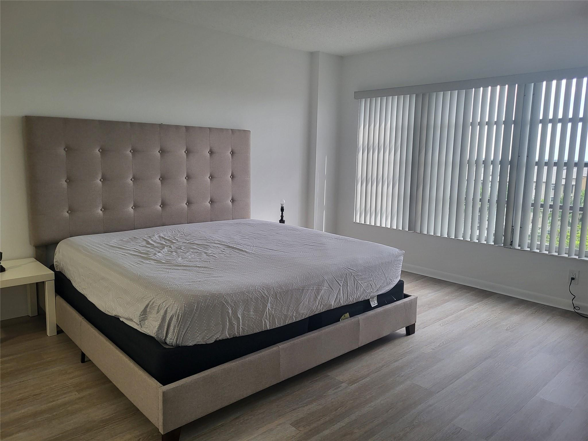 10777 W Sample Road 904