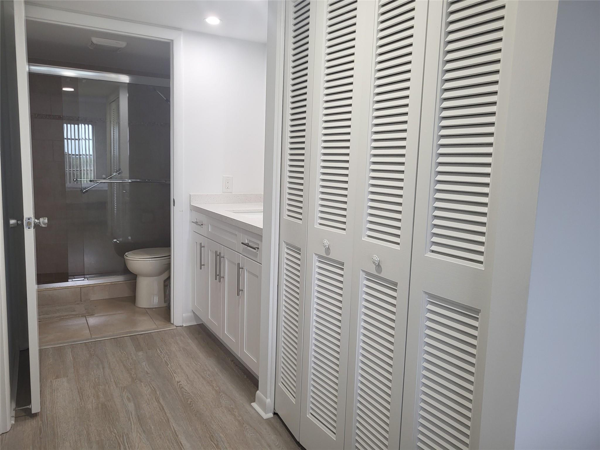 10777 W Sample Road 904