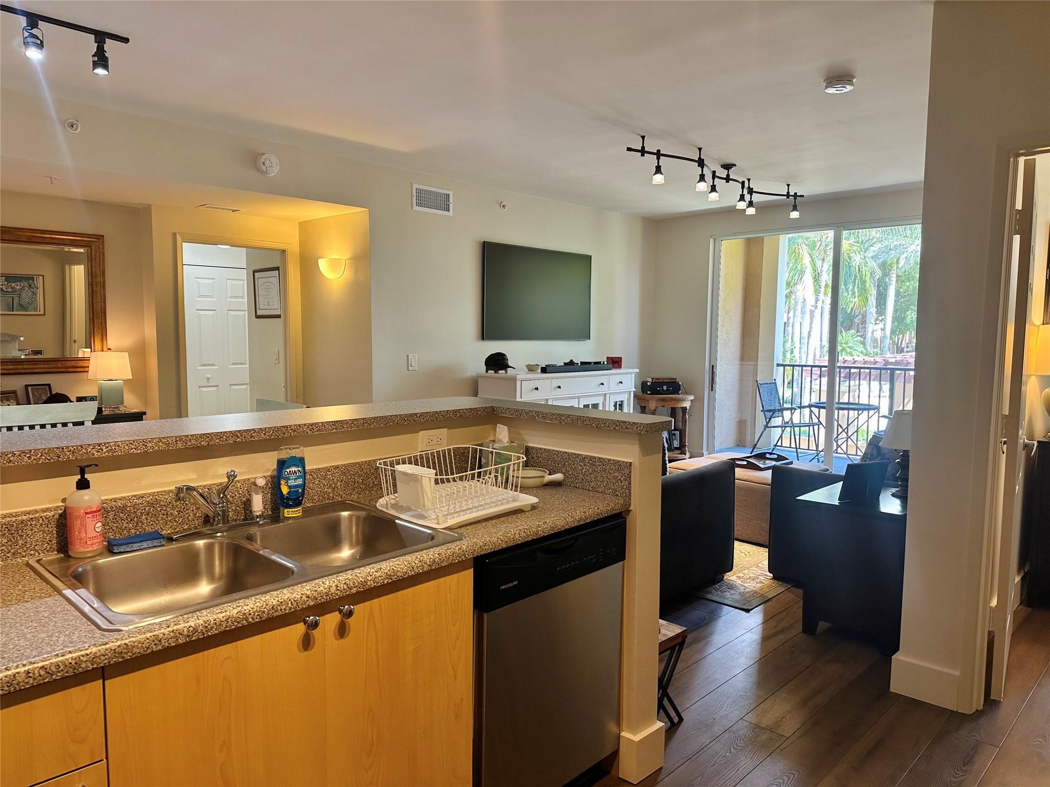 7940 Nob Hill Road 206