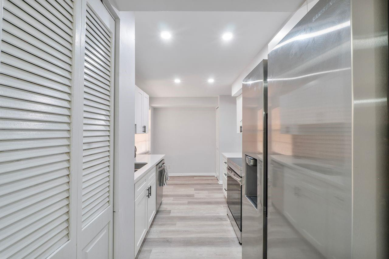 400 Commodore Drive 316