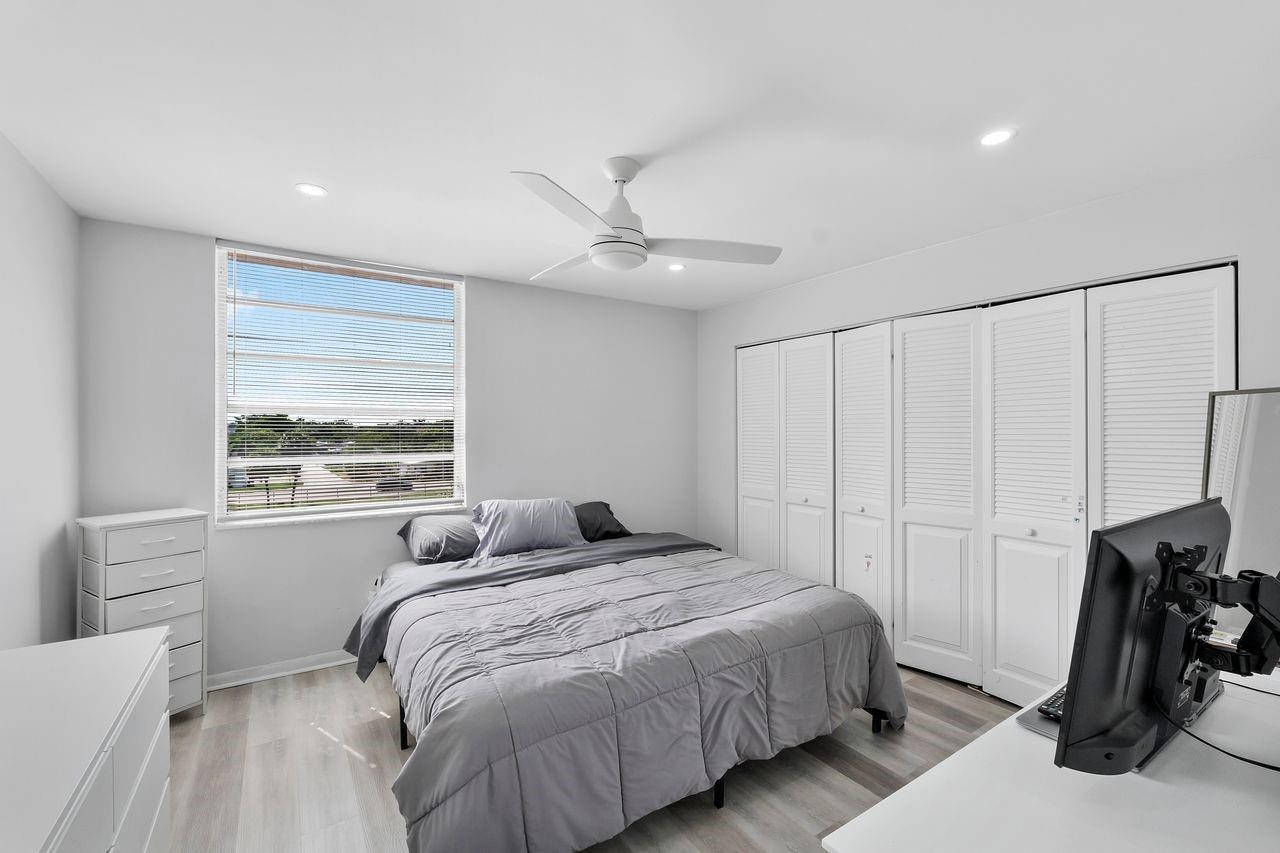 400 Commodore Drive 316