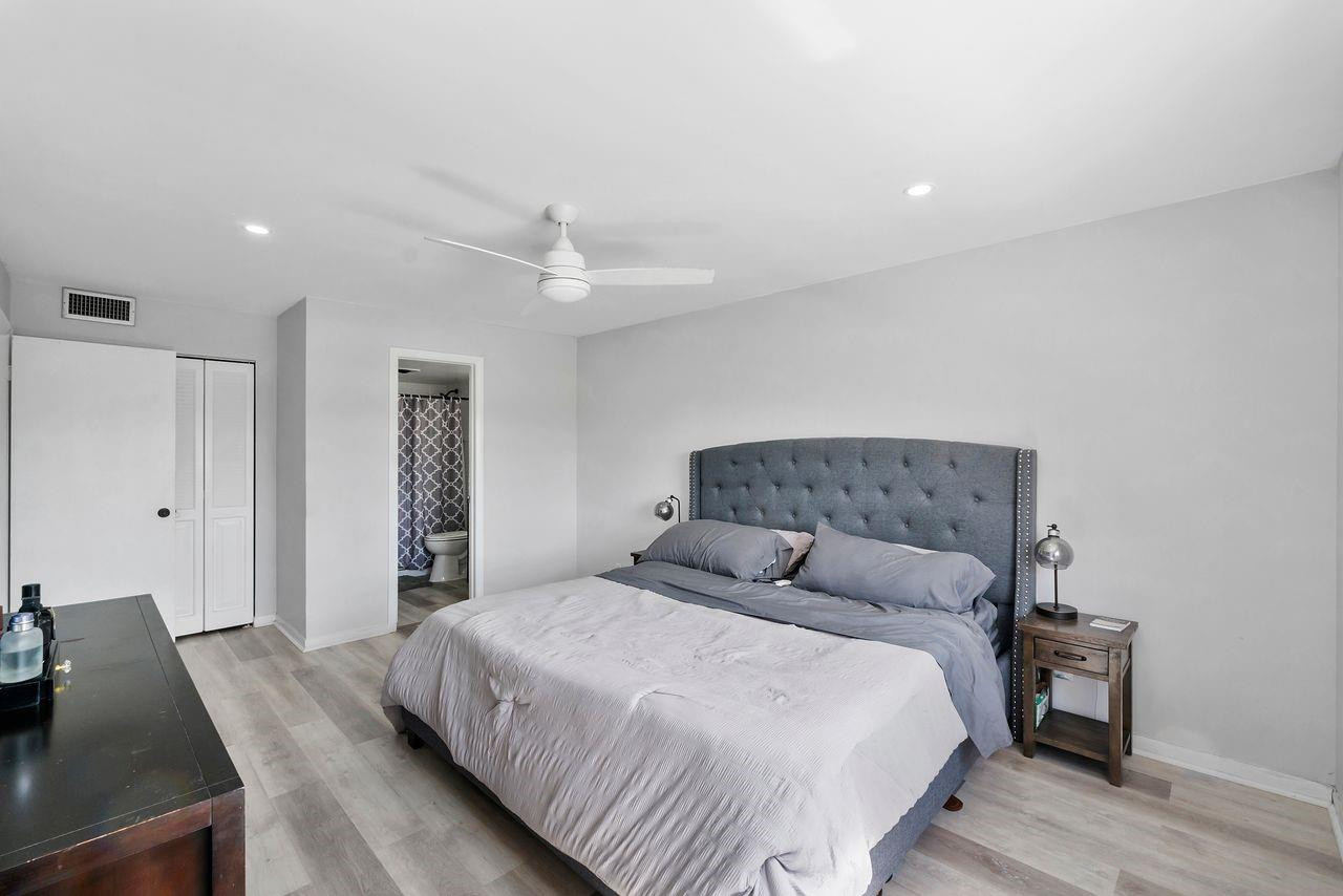 400 Commodore Drive 316