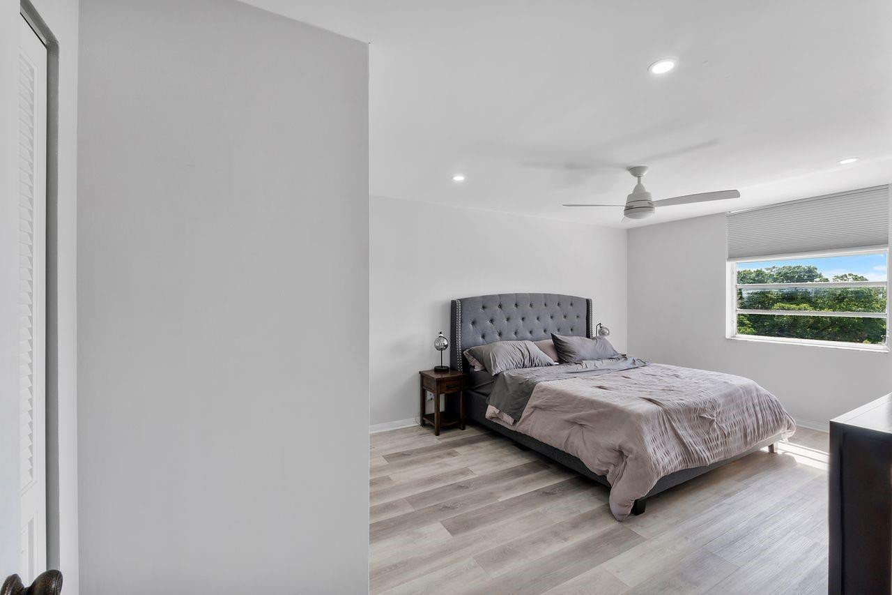 400 Commodore Drive 316