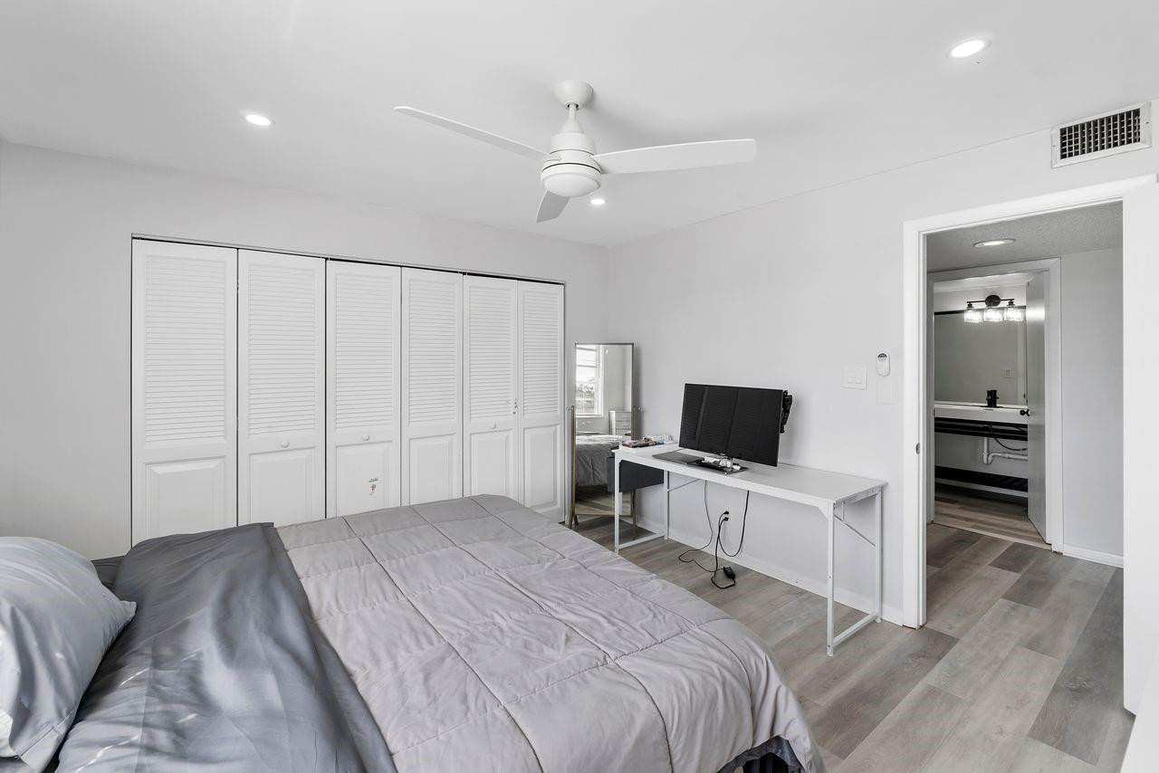 400 Commodore Drive 316