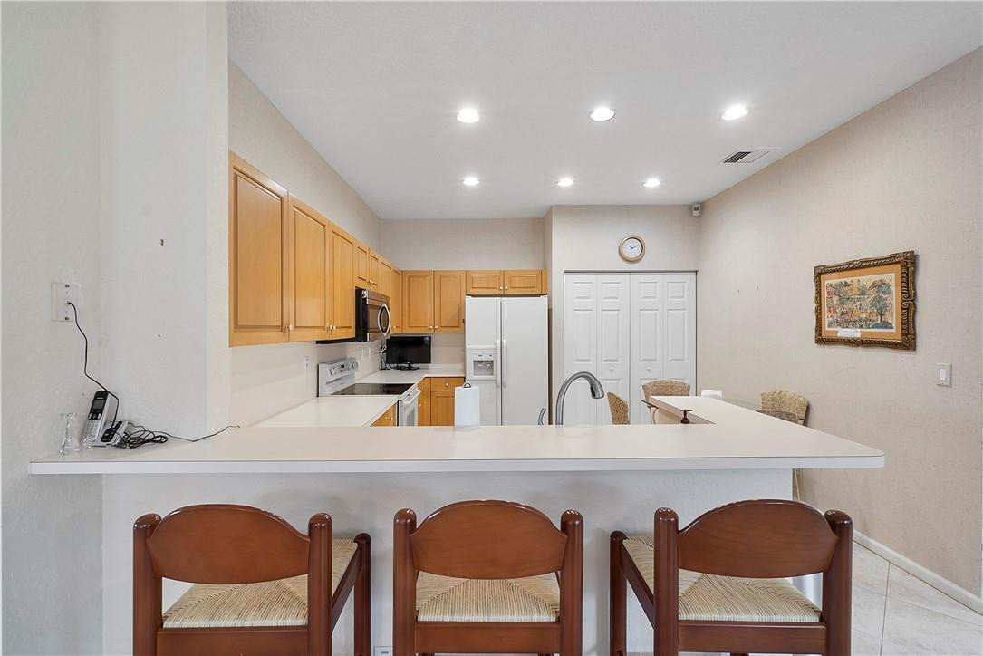 5690 Emerald Cay Terrace 5690