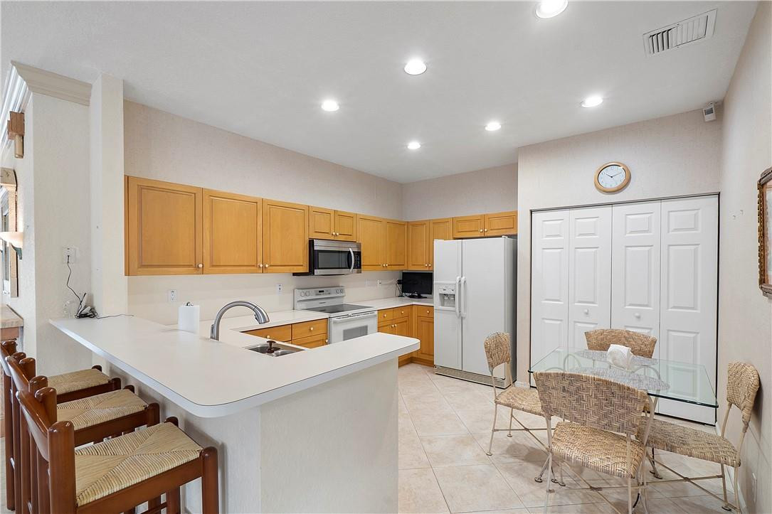 5690 Emerald Cay Terrace 5690