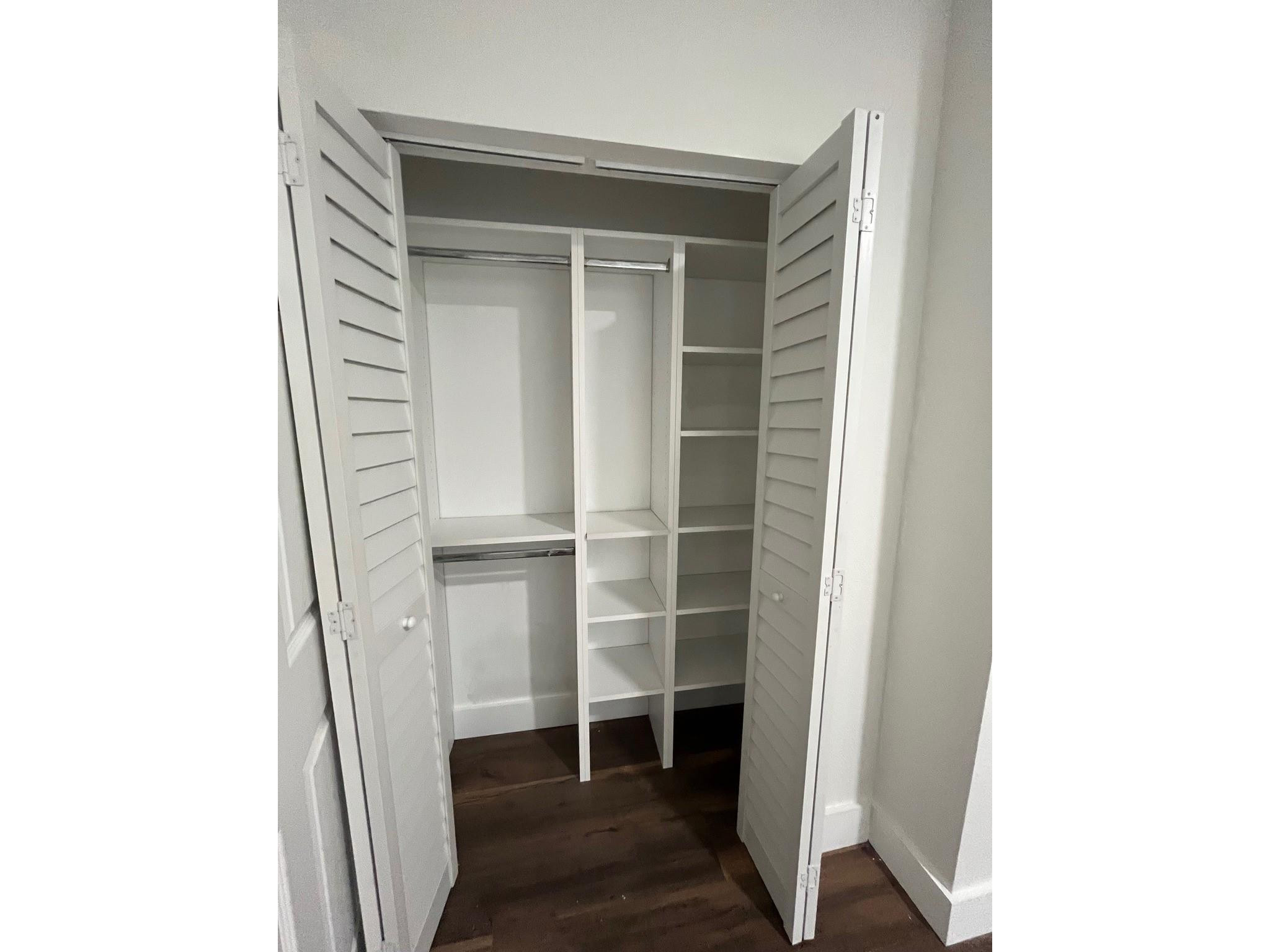 2300 6th Street 10