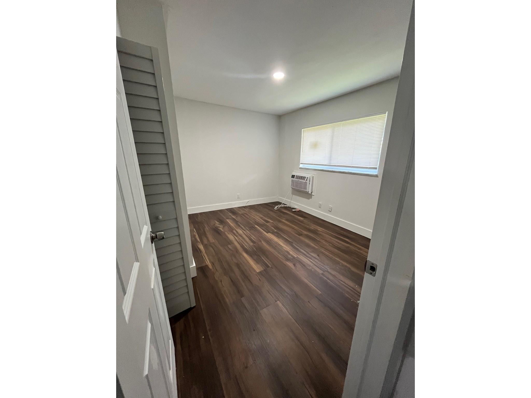 2300 6th Street 10