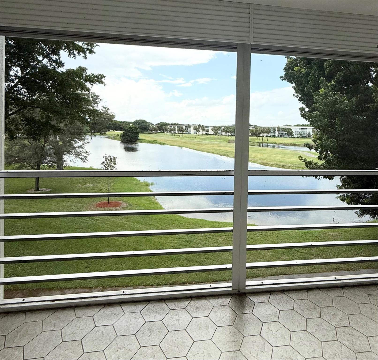 2903 SE Victoria Circle 03