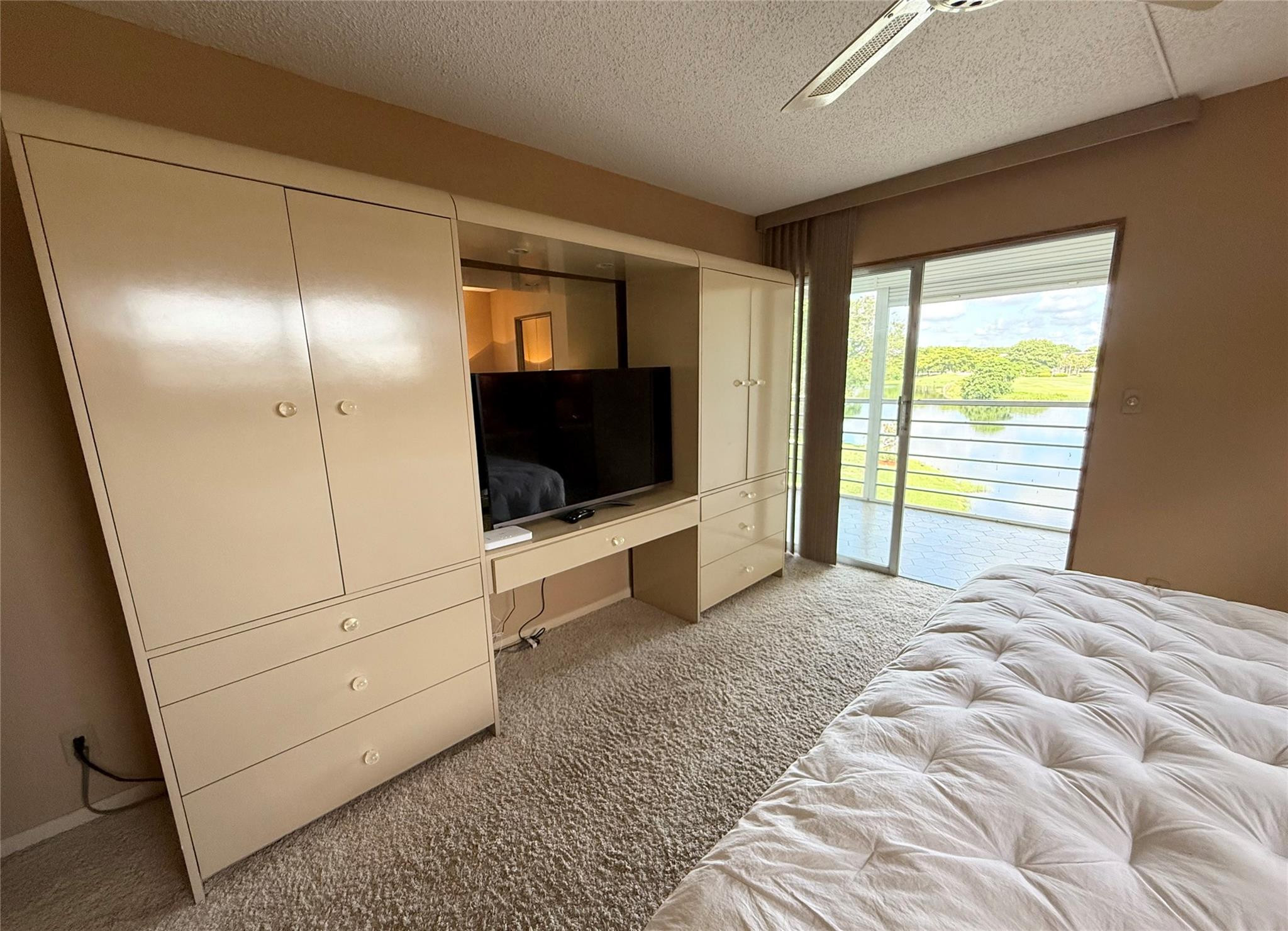 2903 SE Victoria Circle 03