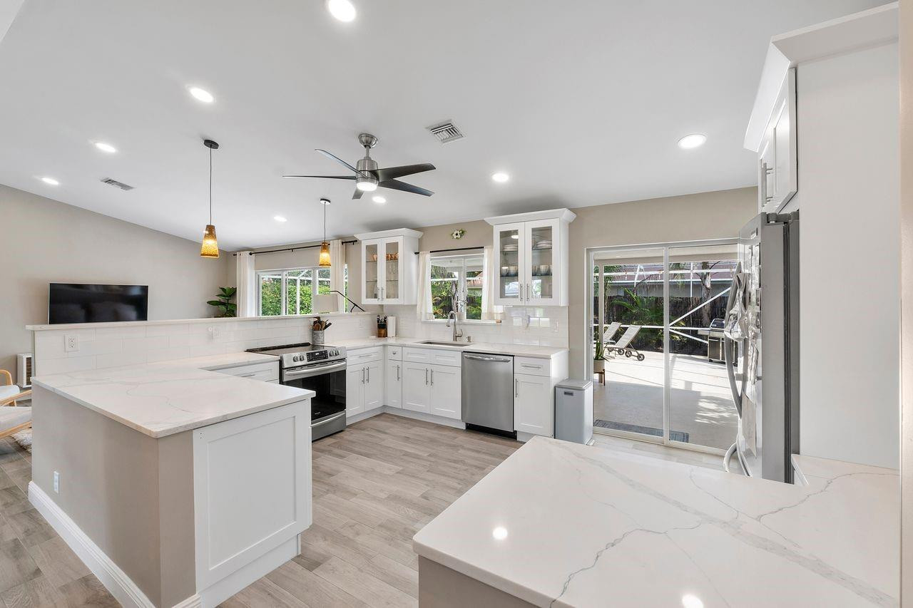 4061 NW 54th Court