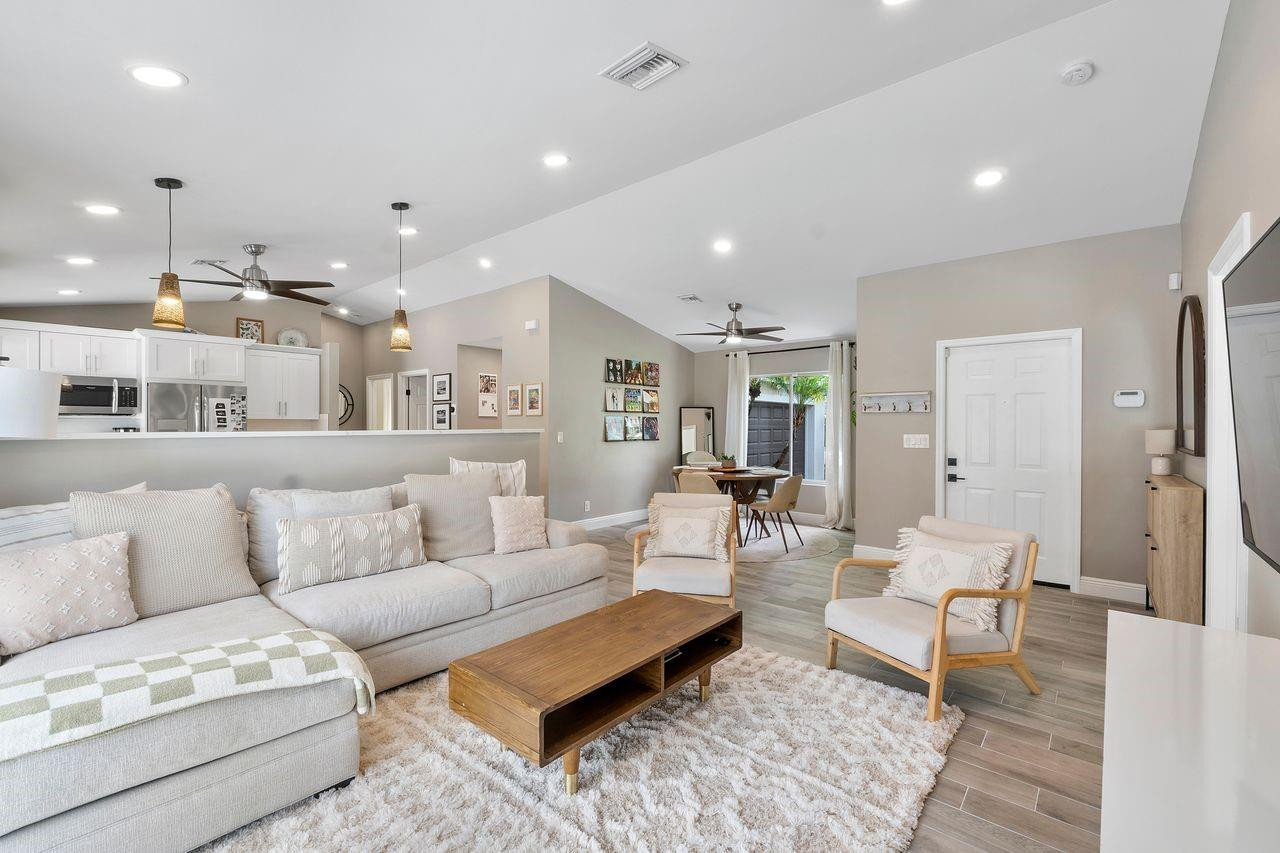 4061 NW 54th Court